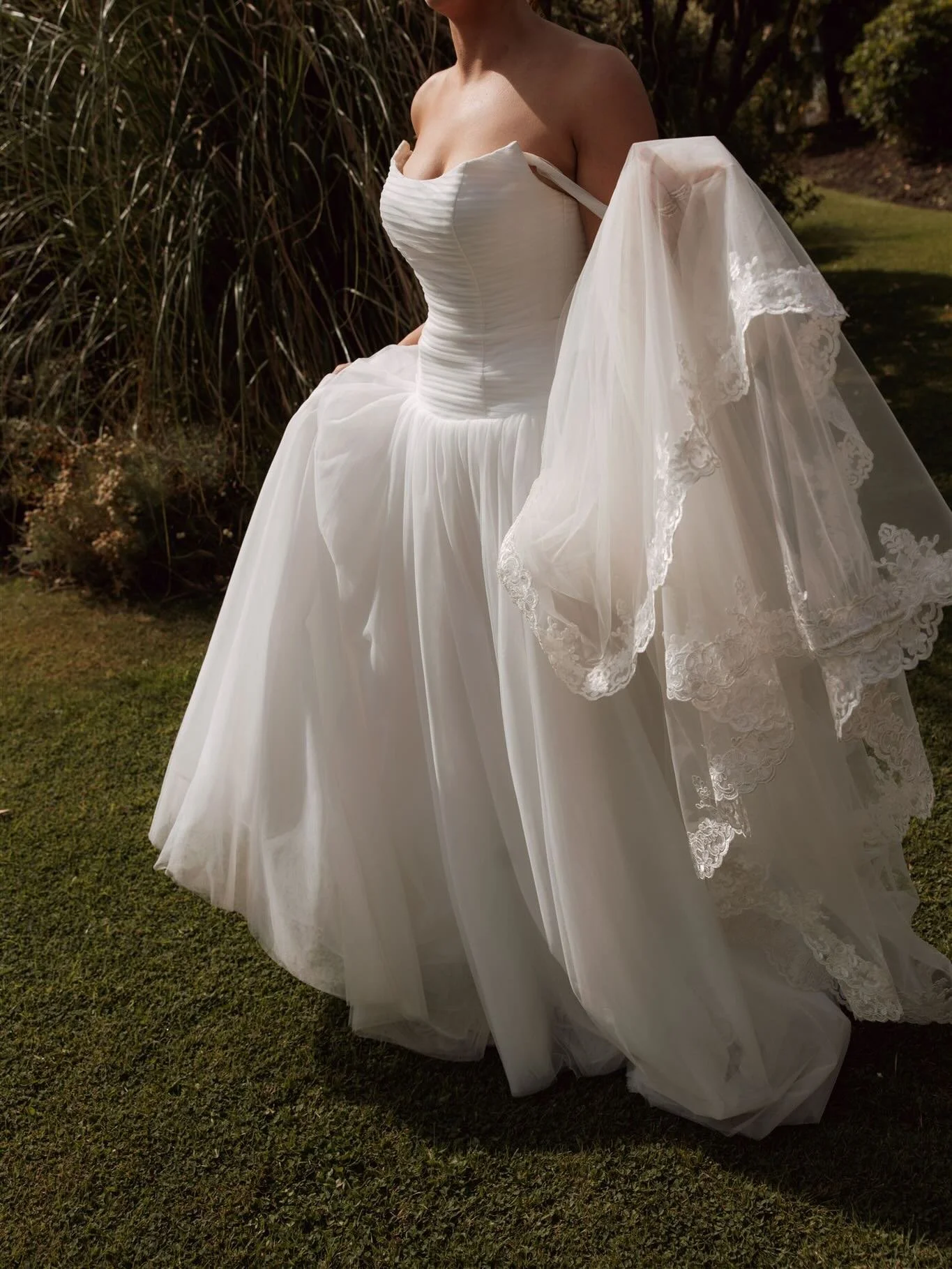 Ben and Holly at Sefton Park. Still so obsessed with the florals and vibes from this beautiful day in Liverpool this summer ✨

Venue @seftonparkpalmhouse 
Associate shooter @daniellevictoriaphoto 

#londonweddingphotographer #londonwedding #surreywed