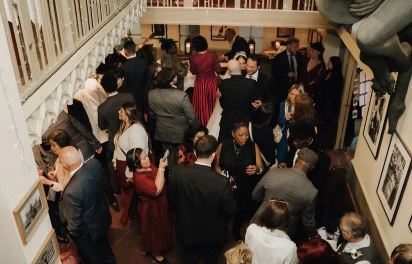 One of the hardest parts of a wedding? Group photos.

Everyone hears the call 📣
Half the room disappears 🏃&zwj;♂️
Someone&rsquo;s at the bar 🍸

Keeping everyone together
And the photos on track ✨

Send this to someone who needs a toastmaster
to he