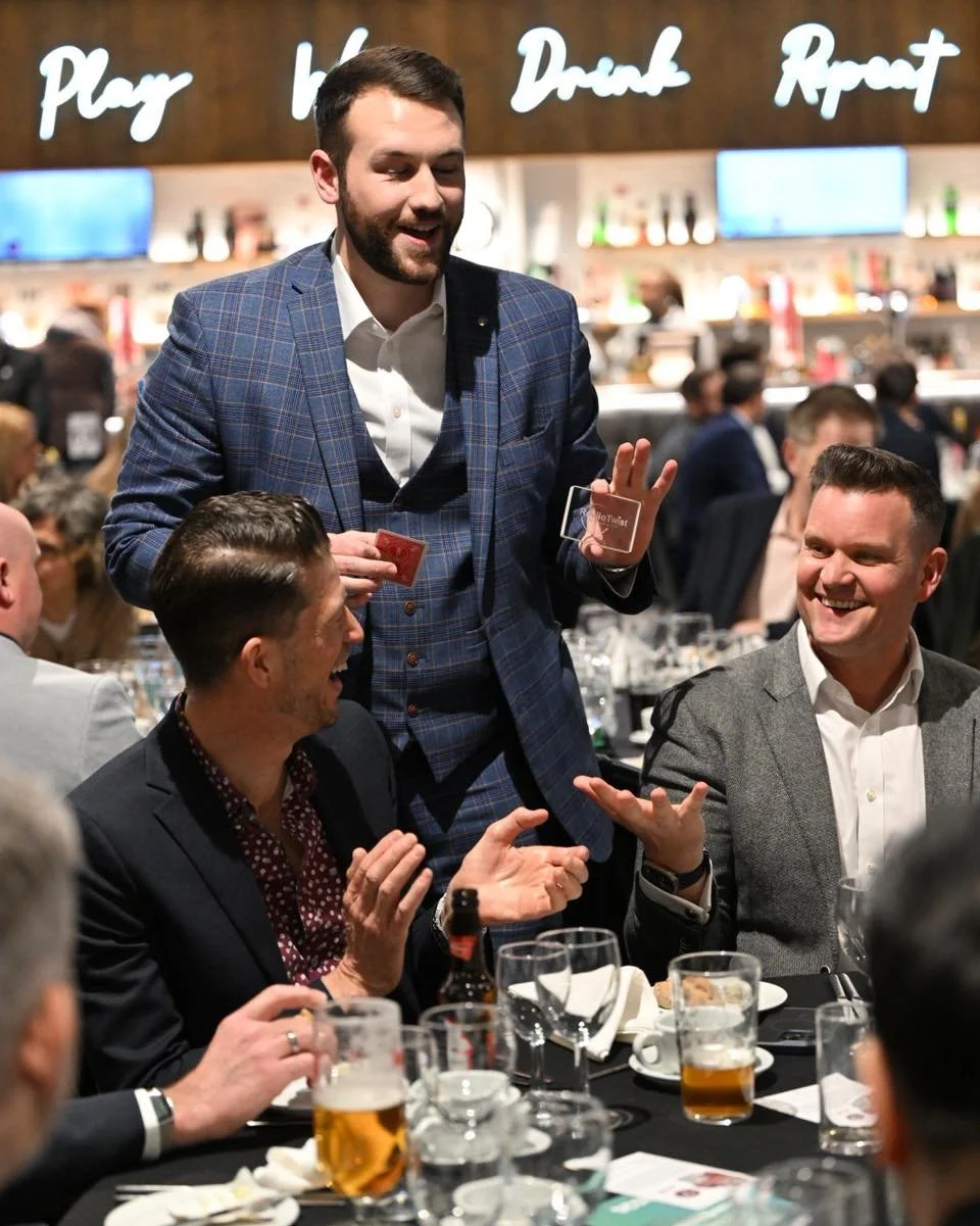 A deck of cards has no business causing this much trouble 😂

Just a few minutes earlier everyone was enjoying their dinner&hellip;

Then suddenly there&rsquo;s a debate happening across the whole table about what they just saw&hellip; 

Exactly how 