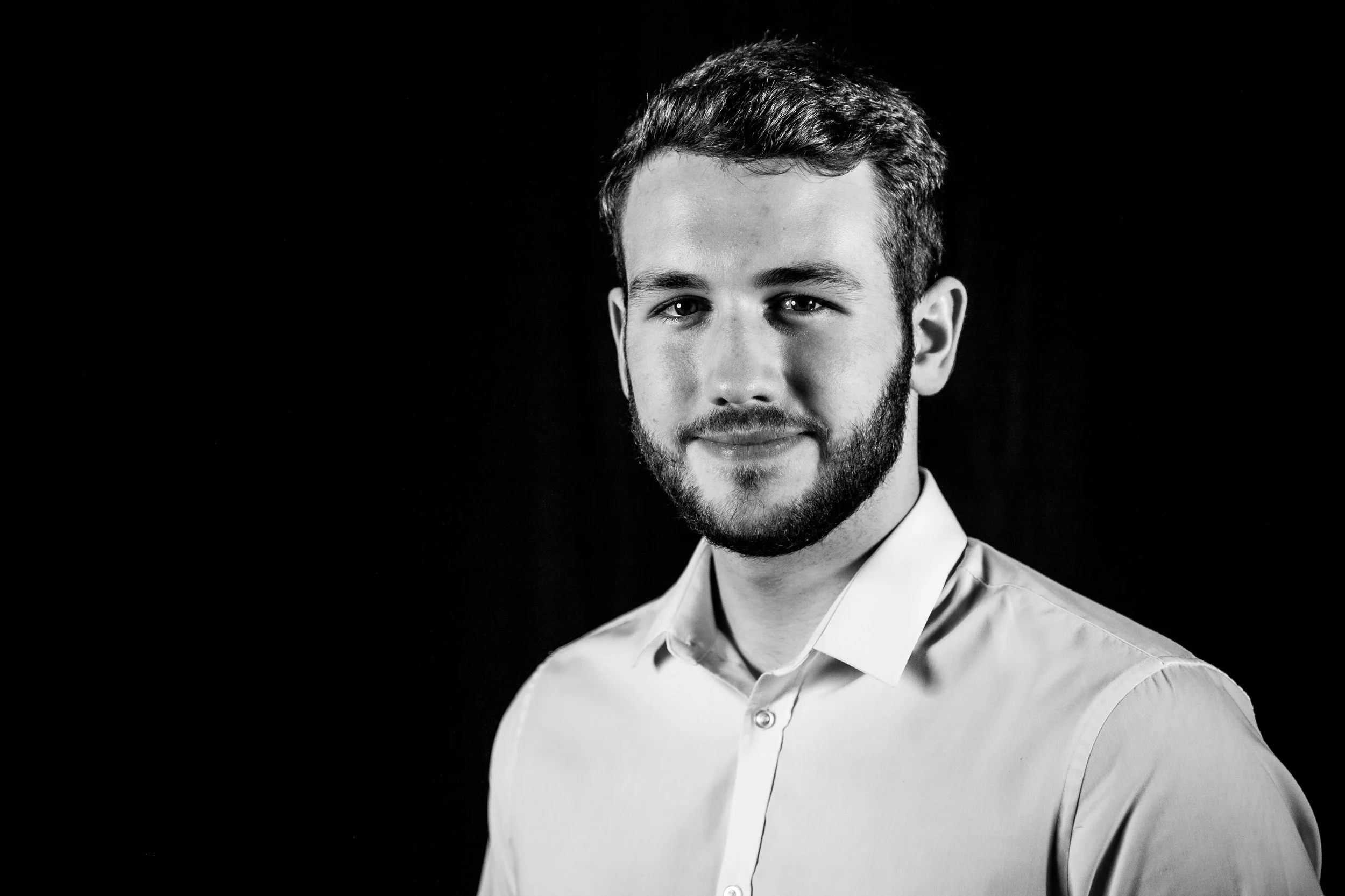 Revilo Twist Magic - Magician For Hire (2).JPG