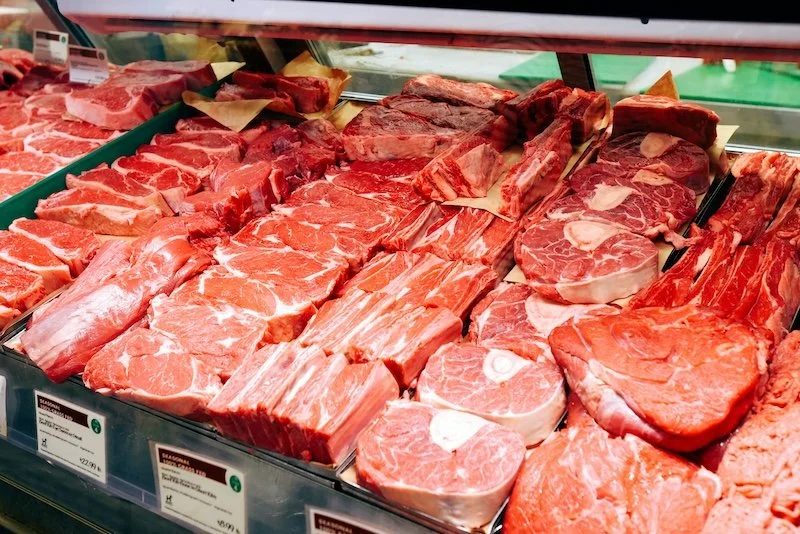 Durchwachsenes Fleisch als Fettquelle bei der BARF-Ernährung für Hunde