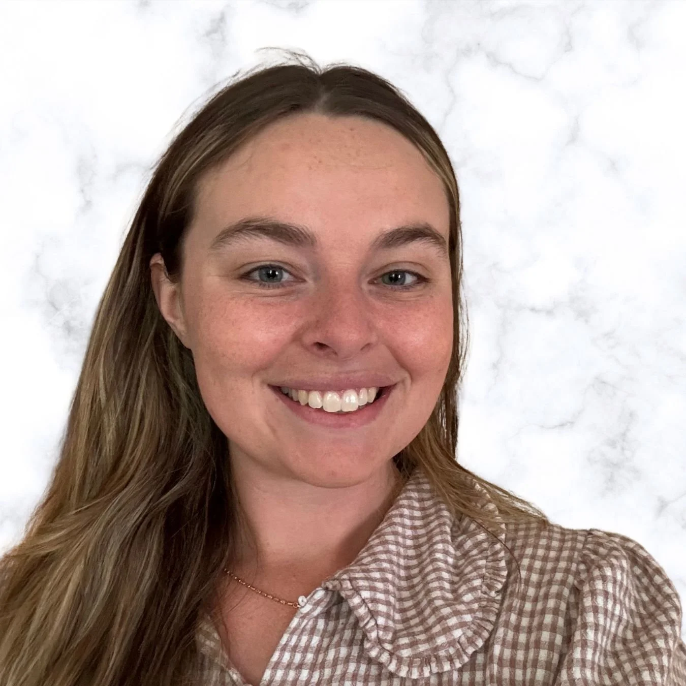 Melanie Fuller, Registered Psychotherapist (Qualifying), offering therapy for children 7+, teens and adults experiencing anxiety, emotional regulation, self-esteem and family challenges in Barrie and Newmarket.