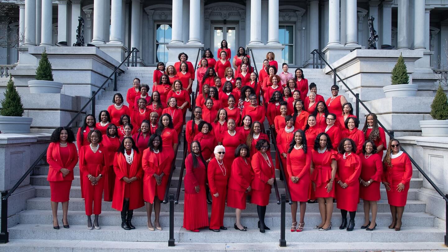 Many thanks to the Executive Office of the President Delta Committee for a wonderful week of Founders Day activities. Happy Founders Day Sorors! &Delta;&Sigma;&Theta;🐘🔺💃🏽
❤️🤍 #DeltaSigmaThetaSororityInc 
#DST111 #DST1913 #MuZetaMade #ThePowerofD