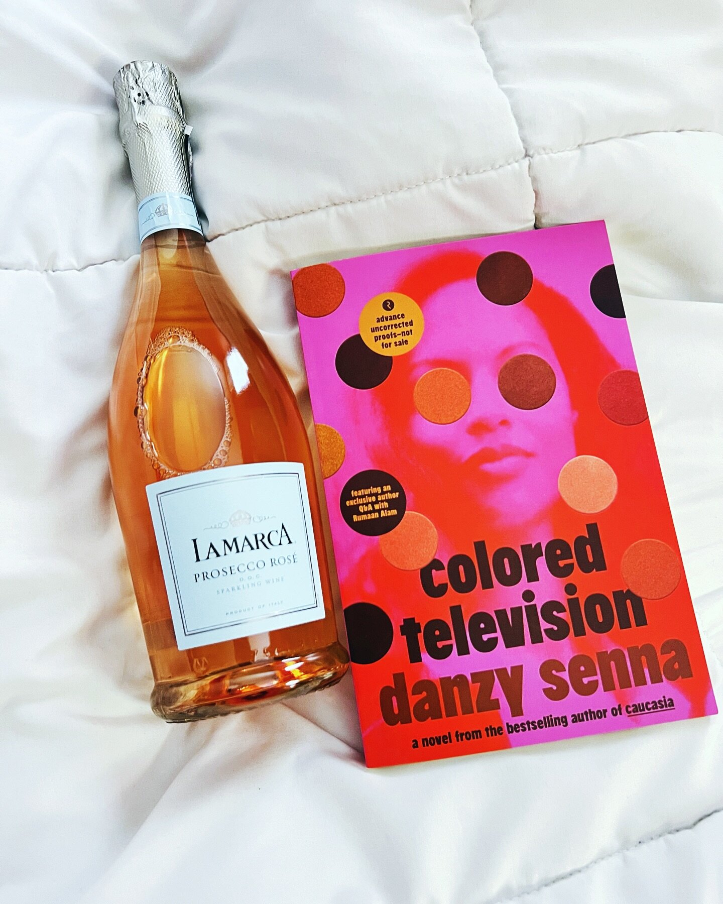 #WeekendVibes 🥂📖 🌸 Ros&eacute; Bubbles &amp; one of my most anticipated reads of the year!  Thank you Team @riverheadbooks for the gifted copy of #ColoredTelevision by Danzy Senna. I read Danzy Senna&rsquo;s debut novel, Caucasia, during the pande