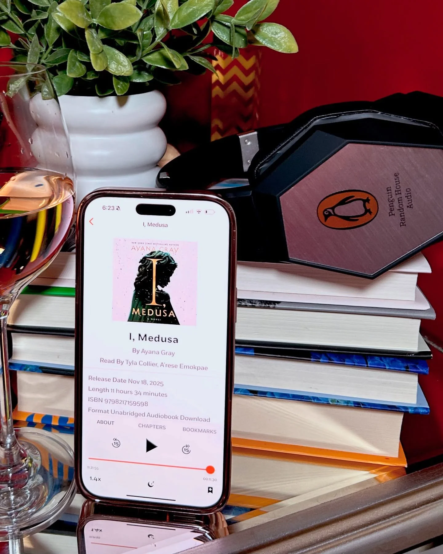 I&rsquo;ll admit, mythology retellings (fantasy, etc.) aren&rsquo;t usually my thing, but the moment I saw the cover of I, MEDUSA I was intrigued. @ayanagray_ immediately had my undivided attention as soon as I started listening to this audiobook. Sh