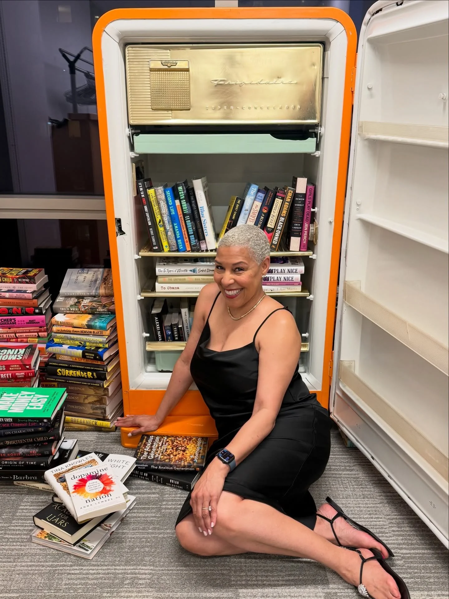If your night doesn&rsquo;t end with you posing in front of a refrigerator full of books, what are you even doing?! 😂

I&rsquo;m smiling all over again looking back at the photos from The Prologue, hosted by @penguinrandomhouse.

It was one of those