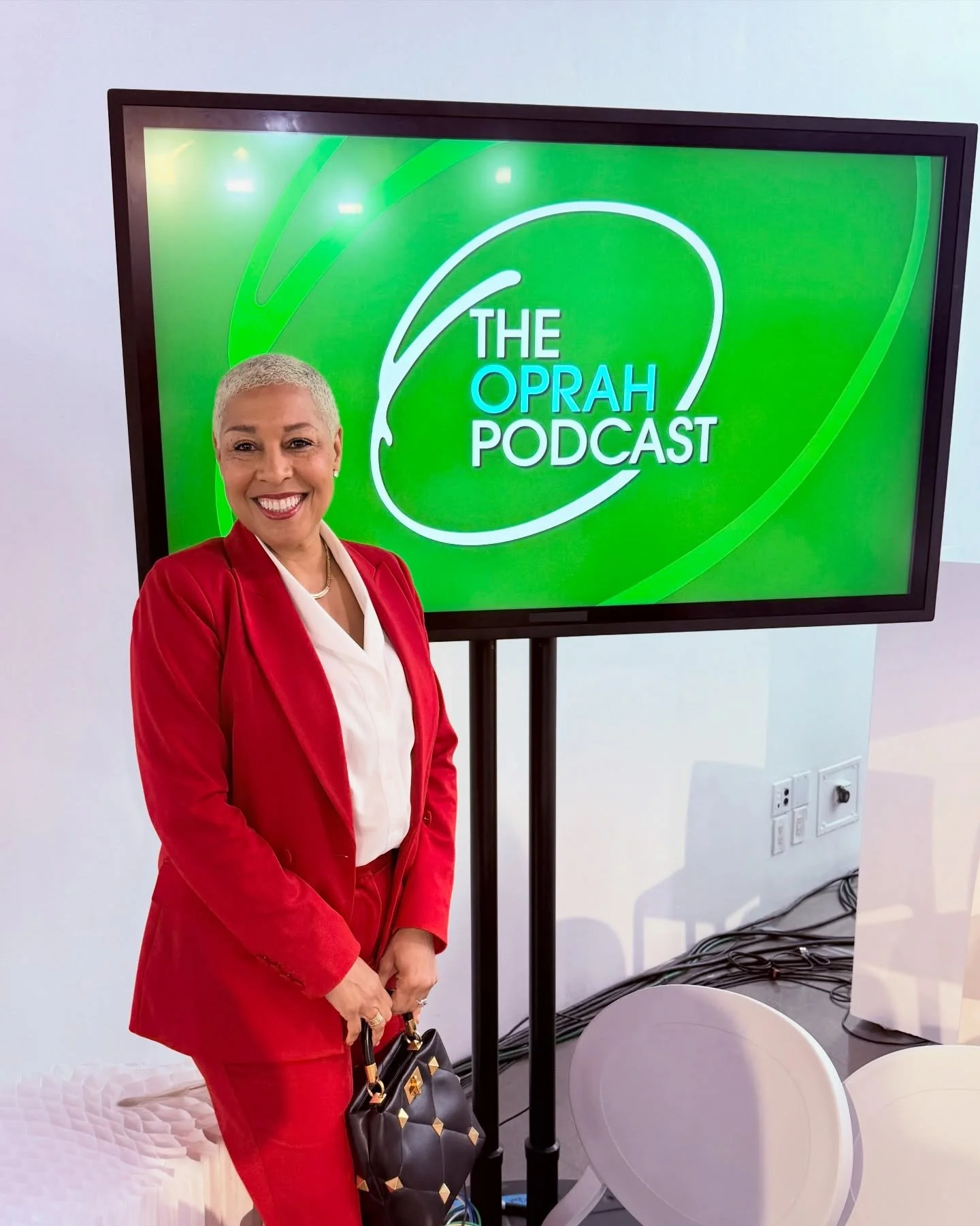 Never thought in a million years this would happen but I&rsquo;m extremely thankful that it did! Still processing (and screaming) that I met THE @oprah Winfrey in person!! ✨

I honestly can&rsquo;t even describe what it felt like to be in the audienc
