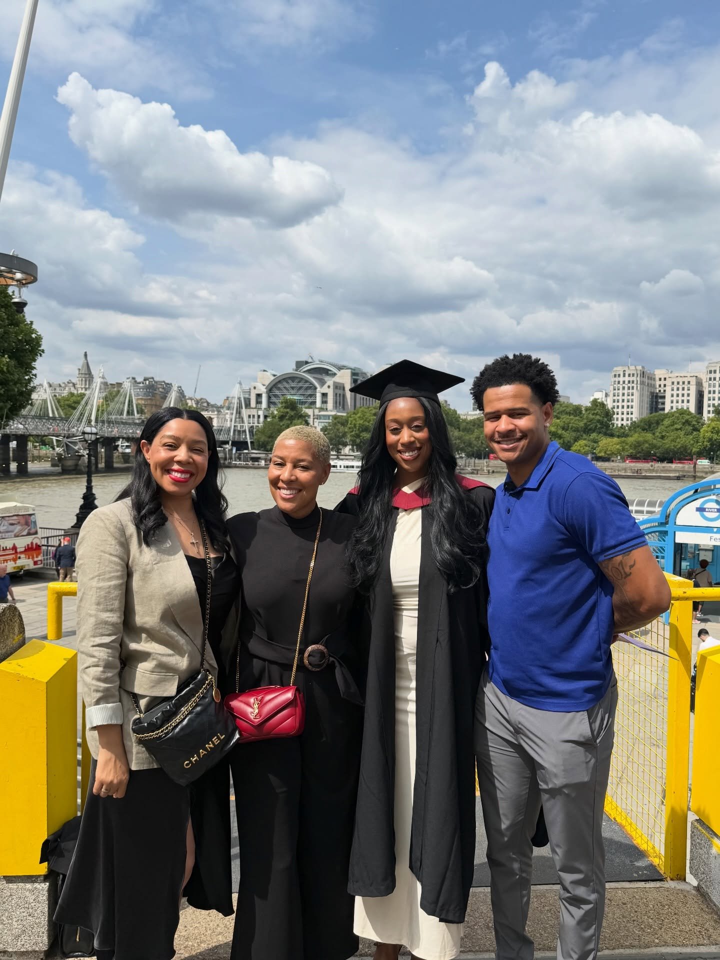 more london.
more blessings.

so proud of my girl @harrrpppp! 🎓🎉 🥂whatever she puts her mind to, she masters it to perfection! to move to another country and create a life filled with great people and to live out her dreams. proud of an understate