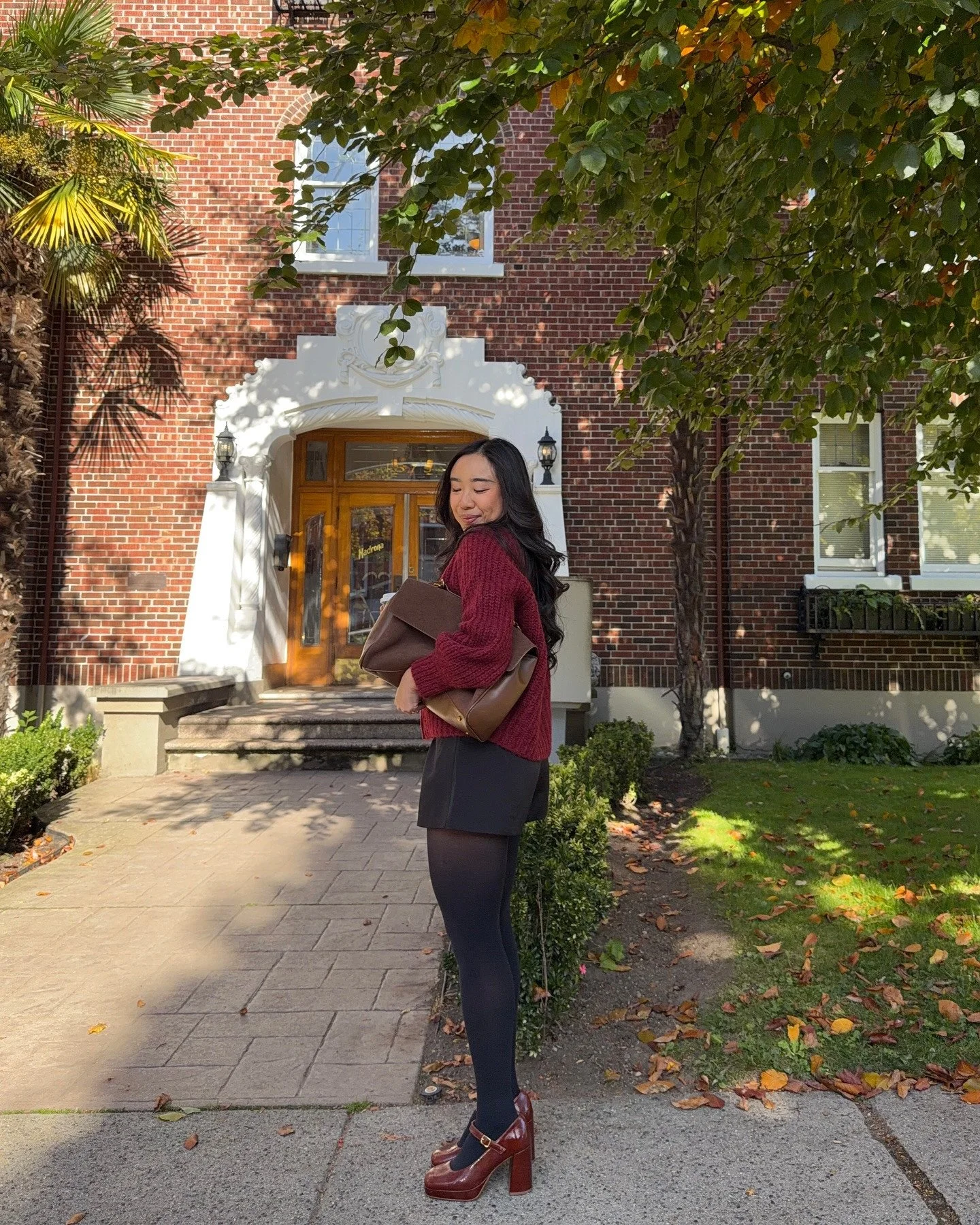 Aesthetic girlies, consider this your love letter. ☕📸✨⁠
⁠
South Granville&rsquo;s heritage charm and sunlit corners make it the dreamiest backdrop for slow mornings and creative days. Think vintage fa&ccedil;ades, golden-hour glow, and an abundance 