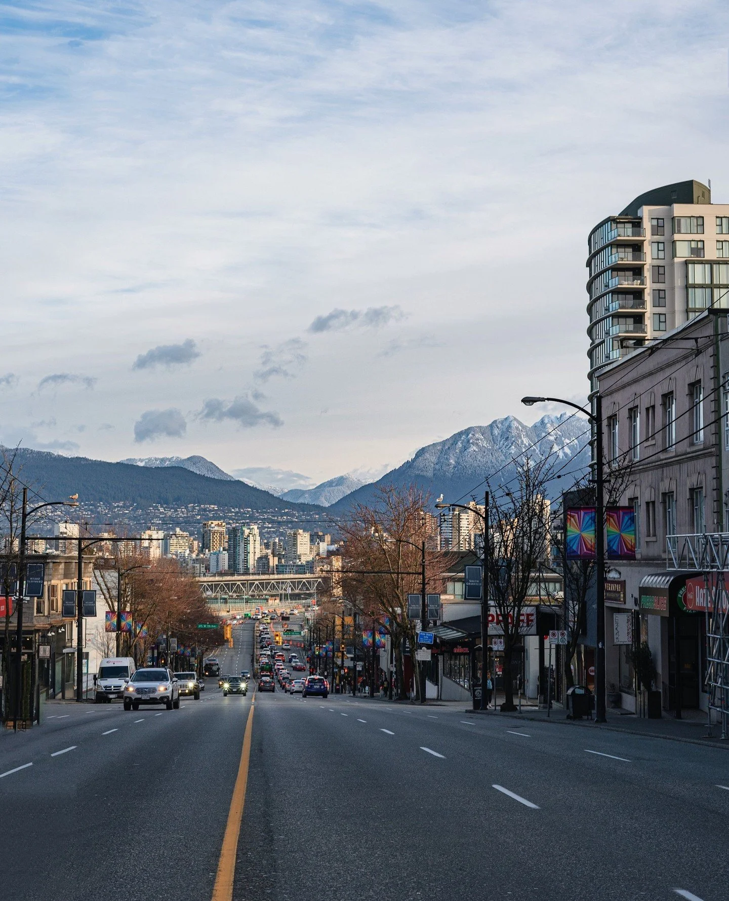Morning walks with mountain views. 🏔️✨⁠
⁠
#SoGranville⁠
#TreatYourself