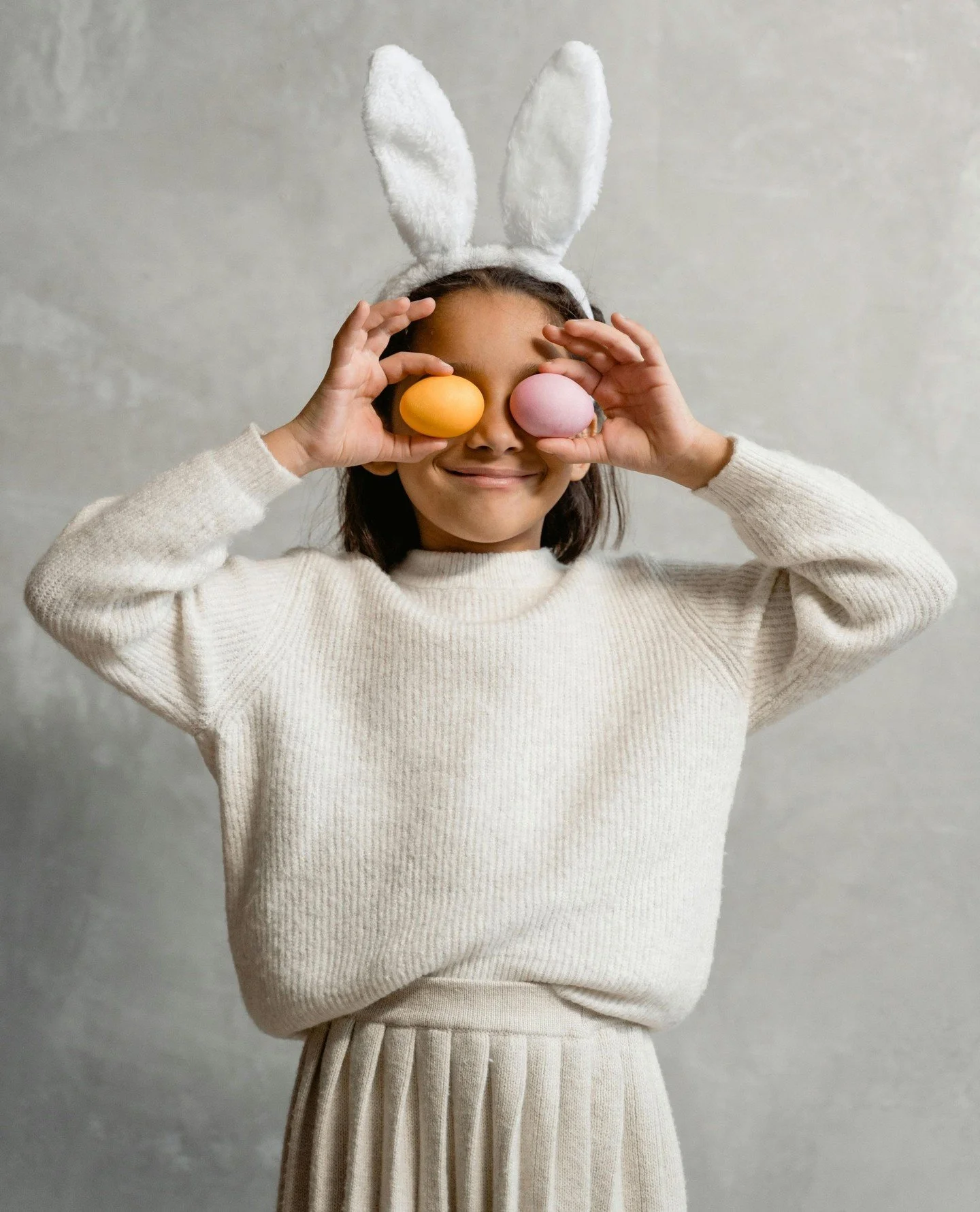 Let&rsquo;s get those little thumbs green! ✨⁠
⁠
Looking for a fun and creative spring activity for your little ones? Join @dajuegardenflowers for a hands-on Easter Kids Flower Workshop! 🌸🐣⁠
⁠
Kids will get to design their own beautiful, custom flow