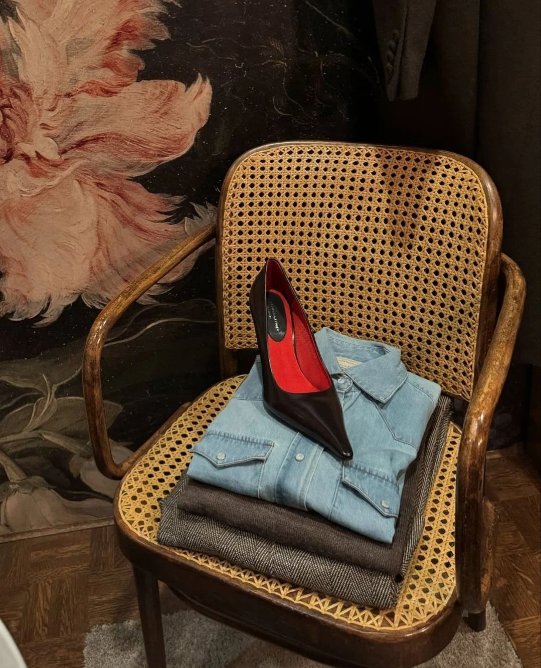 Fall fashion is gonne be here soon, which means it&rsquo;s time for a wardrobe refresh! 🍂🧣⁠
⁠
@bobolivancouver carries a beautiful selection of women&rsquo;s luxury fashion, from standout clothing to accessories that will elevate your fall wardrobe