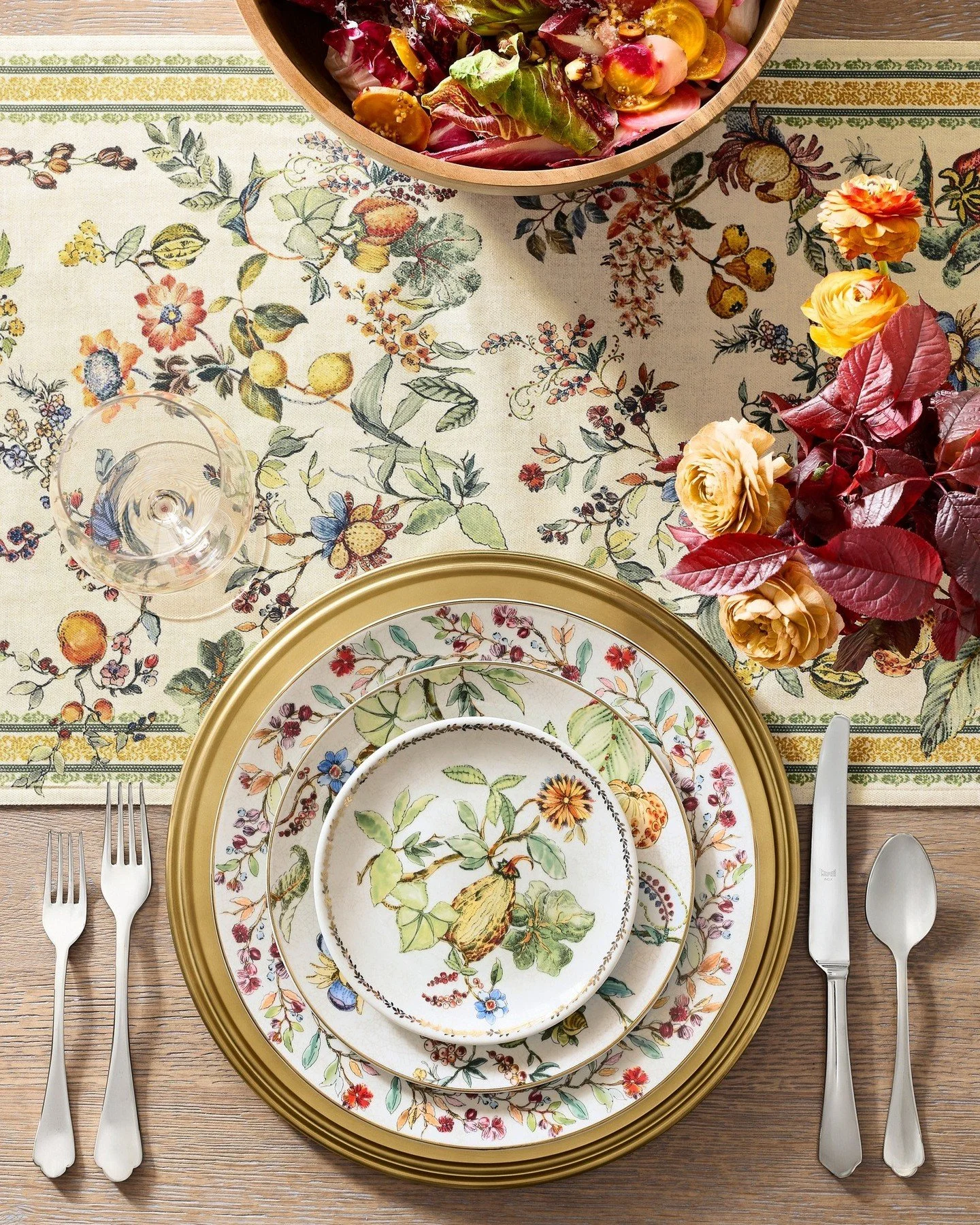⁠Happy Thanksgiving! 🧡✨⁠
⁠
We hope you&rsquo;re celebrating with your favourite people, plenty of good food, and a table full of gratitude. 🍂🥂⁠
⁠
Pictured here: Wildwood Botanical, @williamssonomacanada's new dinnerware collection inspired by natu