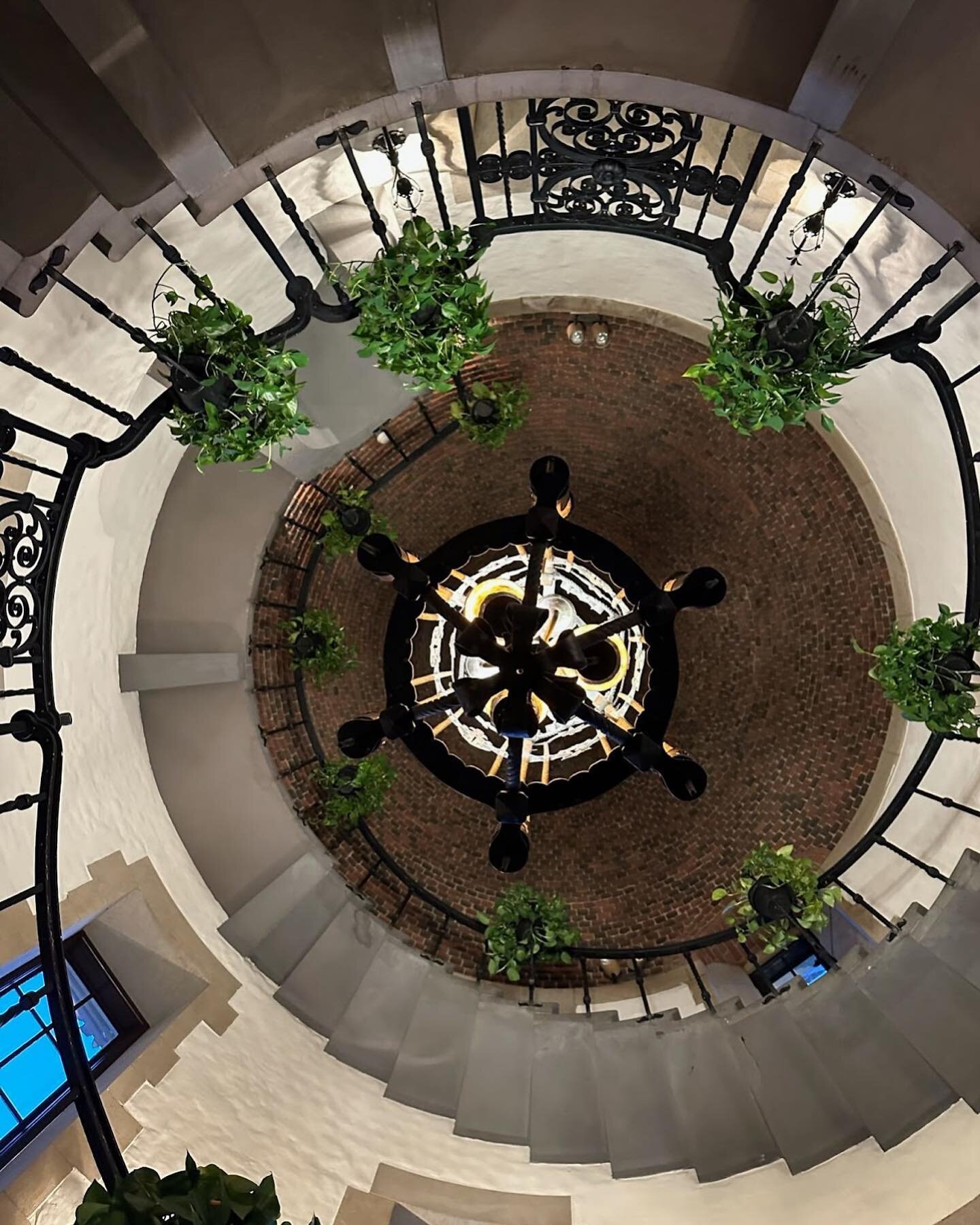 A regal focal point. #deClareInteriors

#interiordesign #luxuryhome #architecture #inspiration #travel #perspective