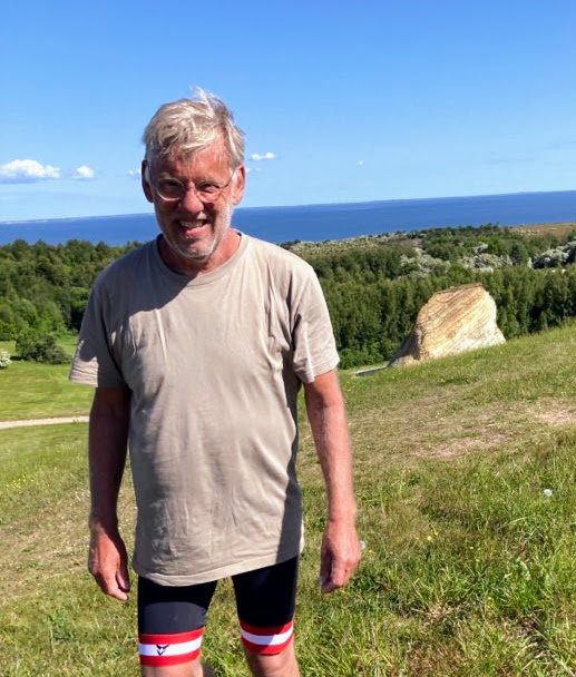 Bispehuen i baggrunden