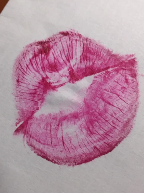 lip print.JPG