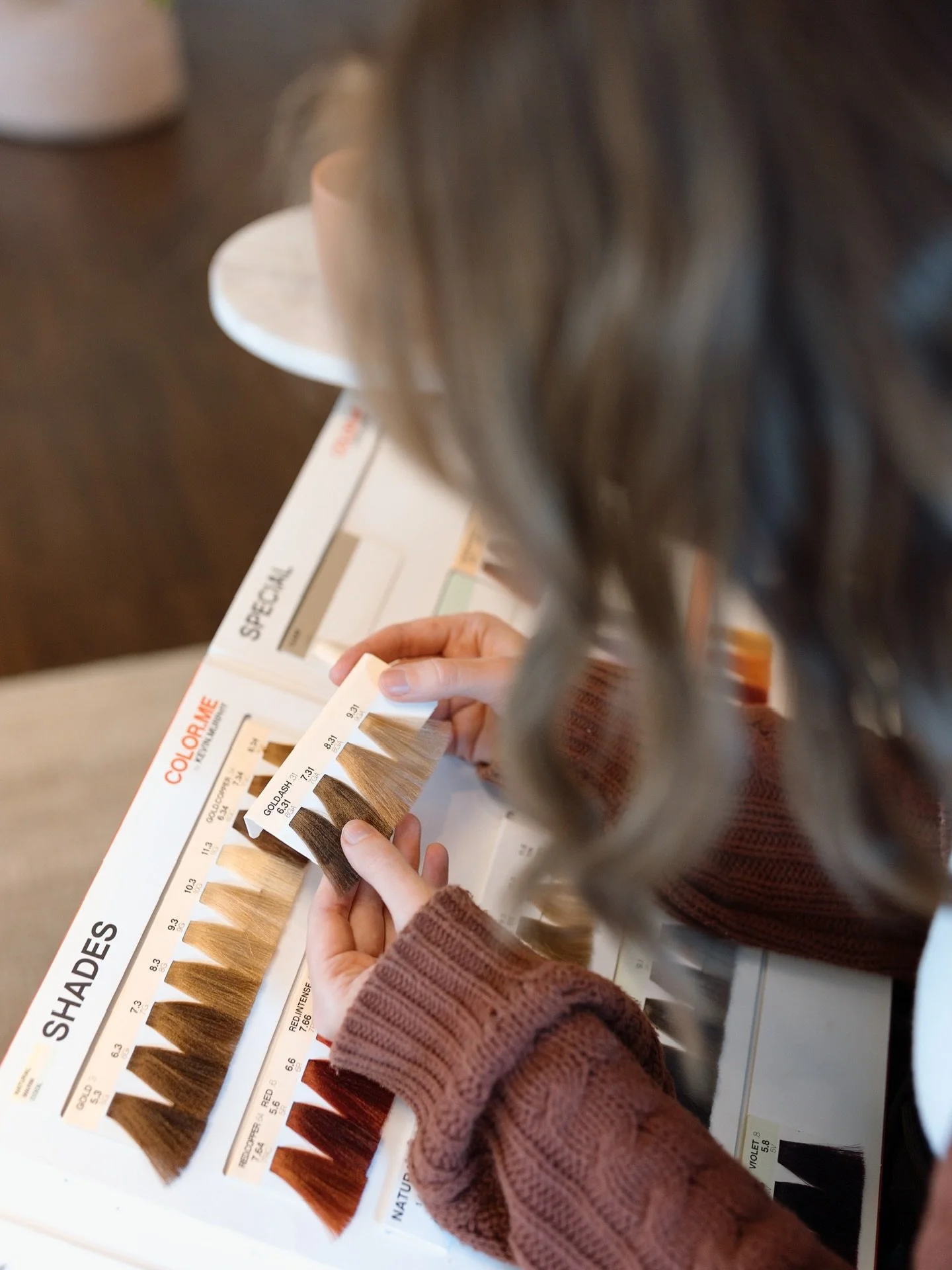 The season change is officially here. 🍂 Schedule a consult with us -&gt; www.mesasalontulsa.com ☕️
Tulsa Stylists | Tulsa Salon | Mesa Salon Tulsa