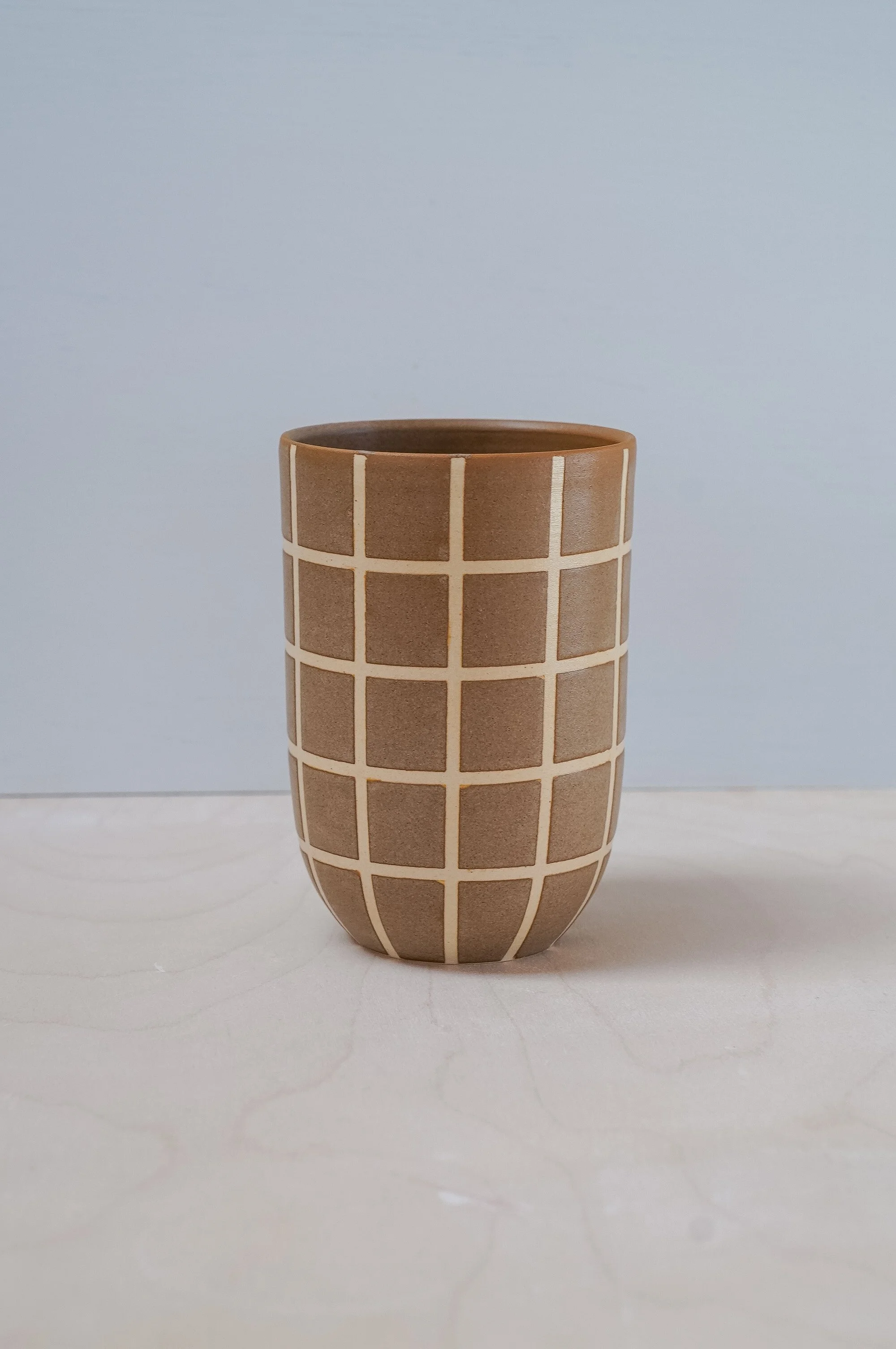Brown Round Grid Cup