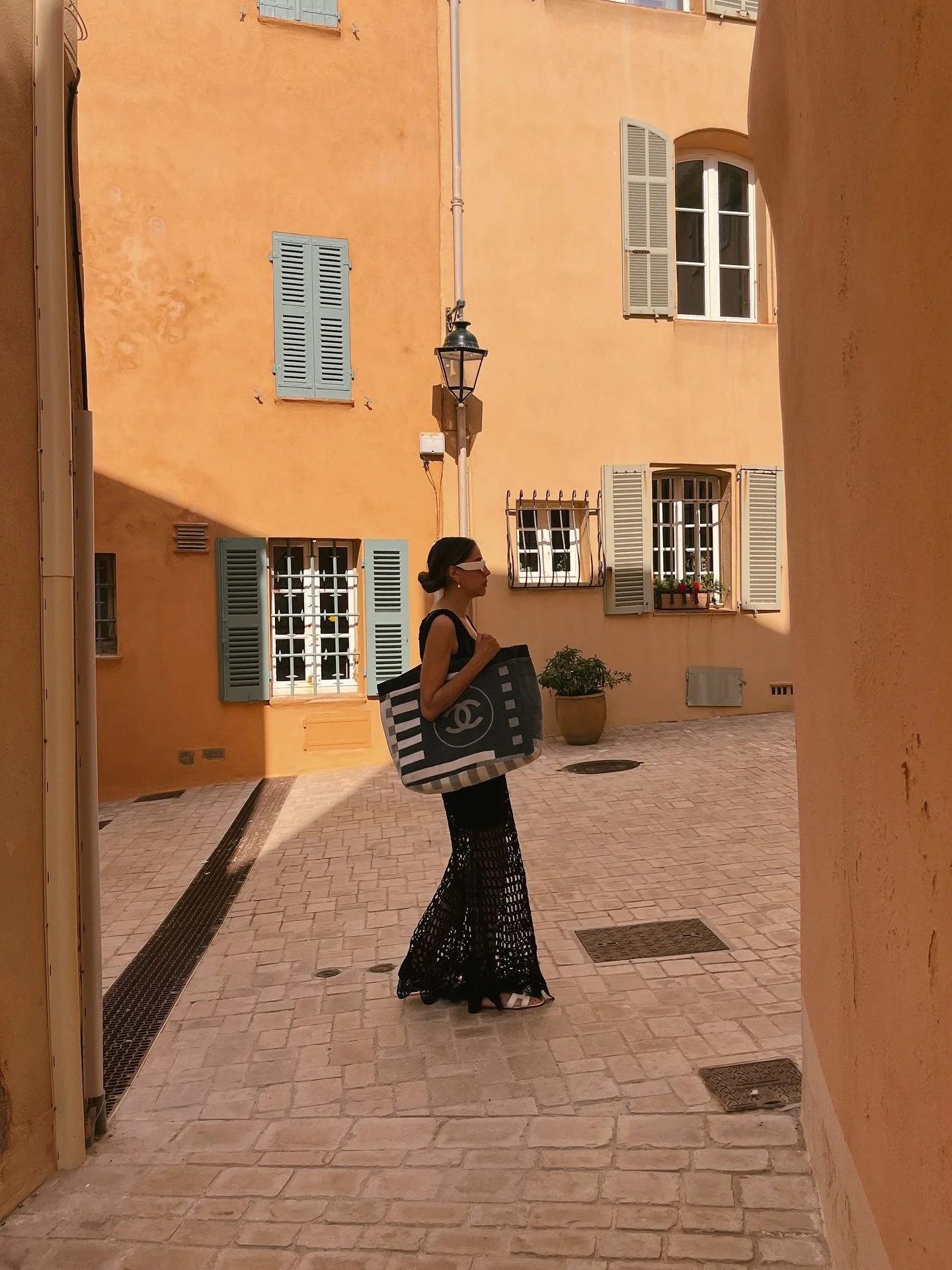 Saint-Tropez but make it bridal 

Avec une team grandiose :
Wedding planner @alexandrabwedding
Designer floral: @I_eternelle_reveuse2021
Photographe : @christophe_serrano_wedding
Vid&eacute;aste : @the_guerin_films
Second vid&eacute;aste : @jackman_p