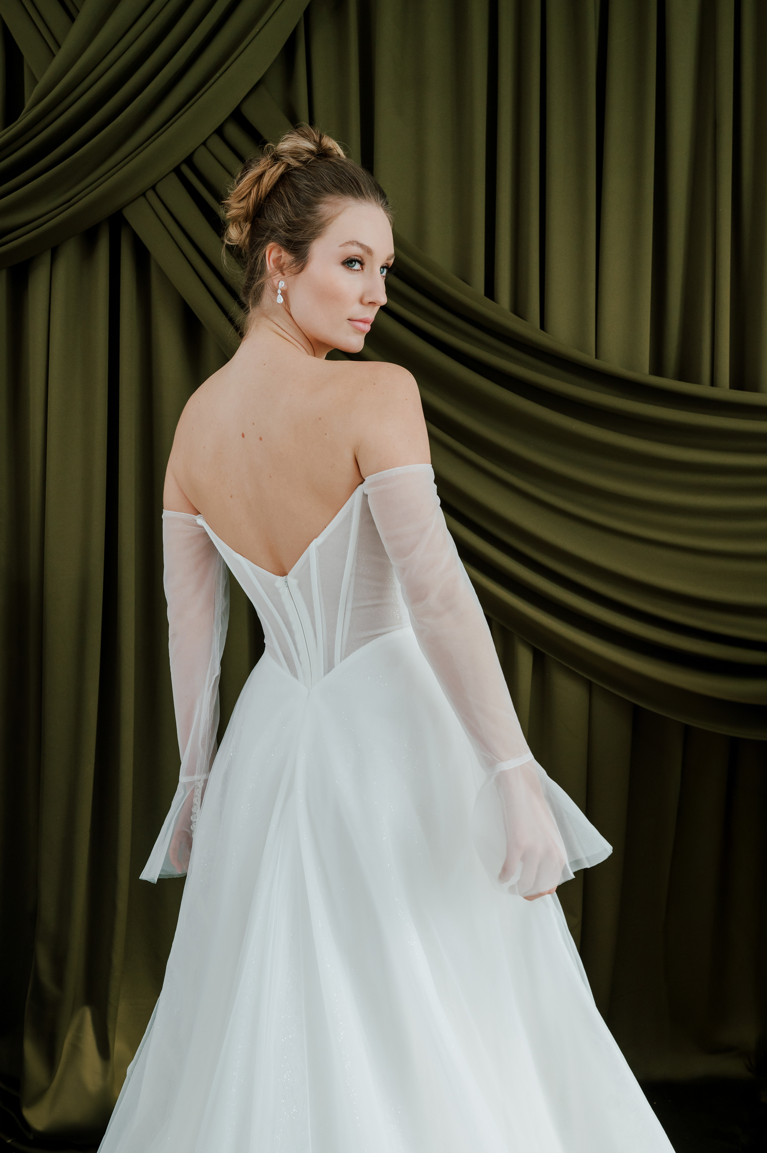 Andrea Back Detail.png