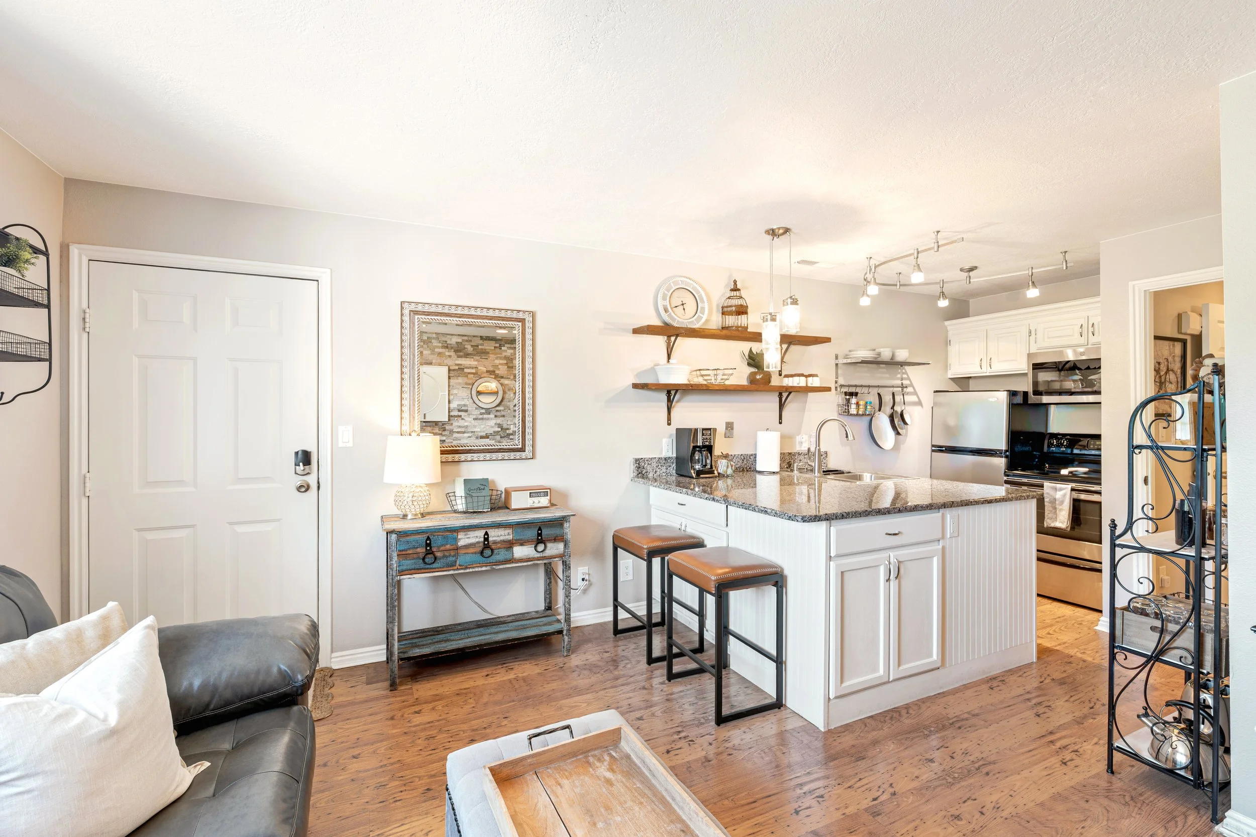 Enjoy the fully stocked kitchen - cookware, dishes, bakeware, etc.