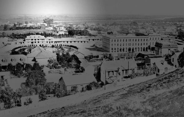 Historic black-and-white image of El Aliso