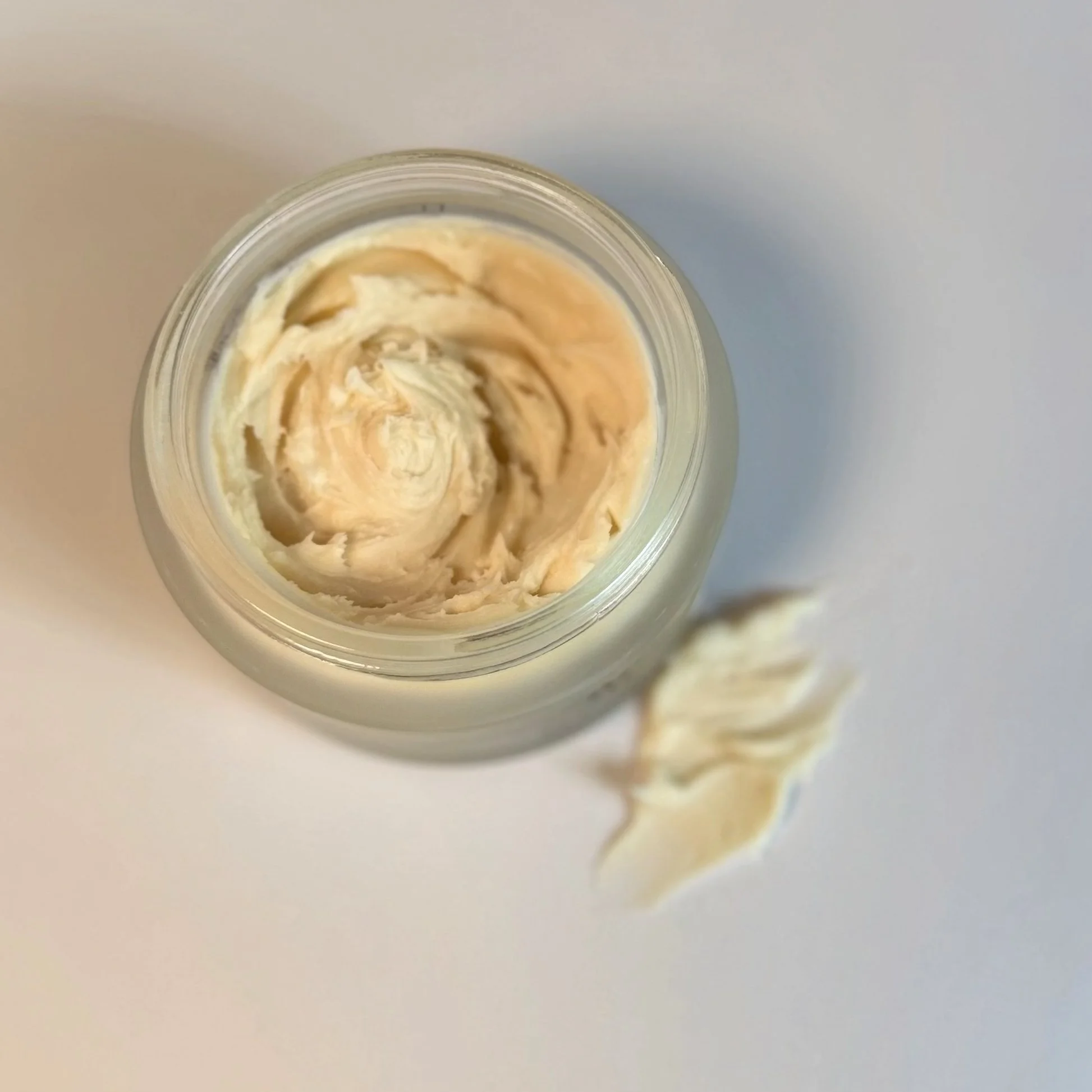 Facetune_26-03-2026-18-52-52.jpg