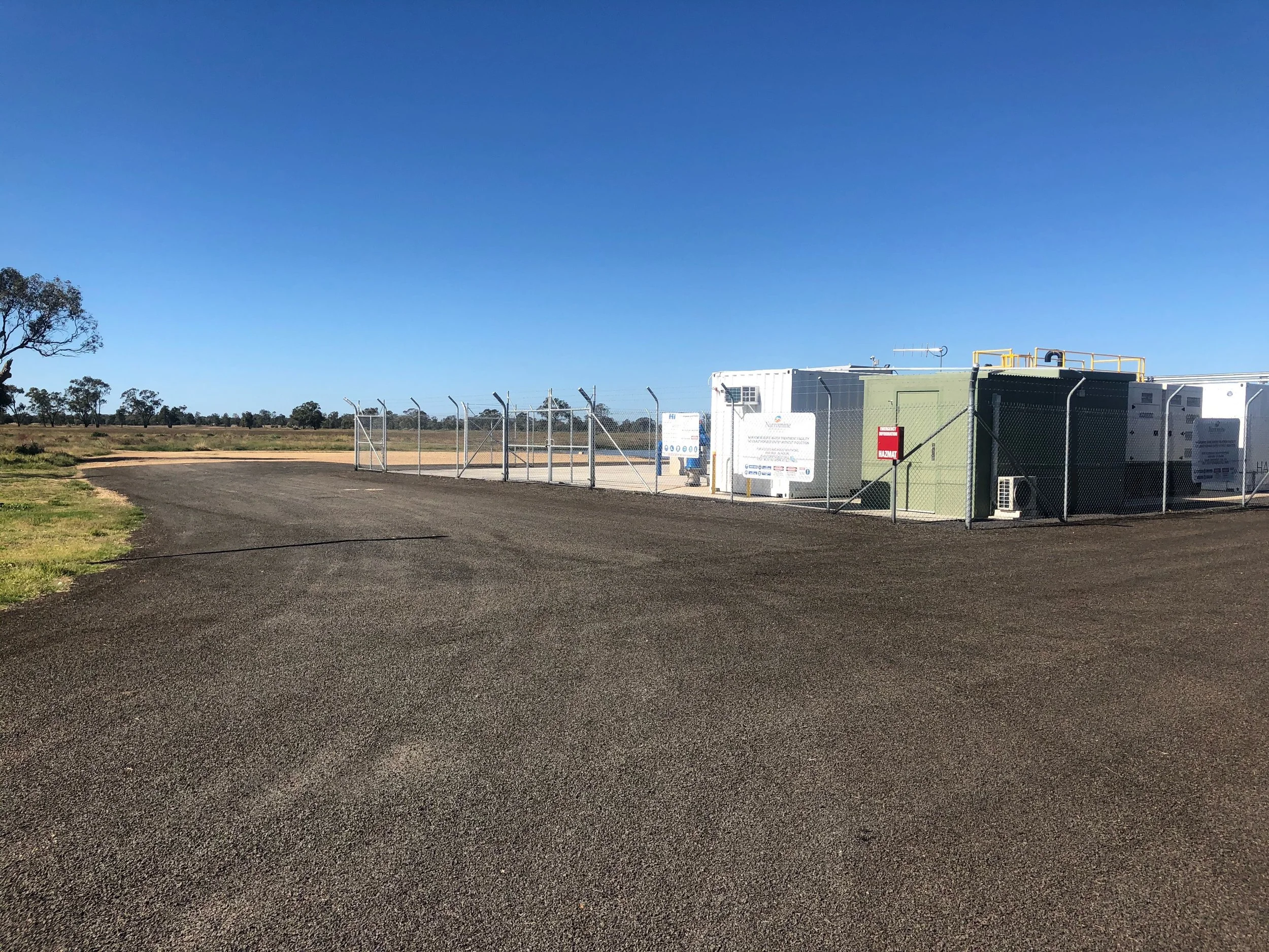 Galvanised chainwire 1.8m high fence.jpg