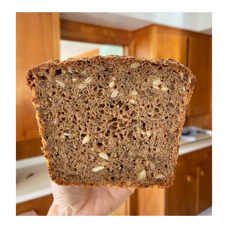 So much joy in a fresh loaf of classic danish sourdough rye bread. This recipe is particularly special to me because I brought it back after staging at the amazing @selma_copenhagen (don&rsquo;t miss it you&rsquo;re ever in Copenhagen - the most gorg