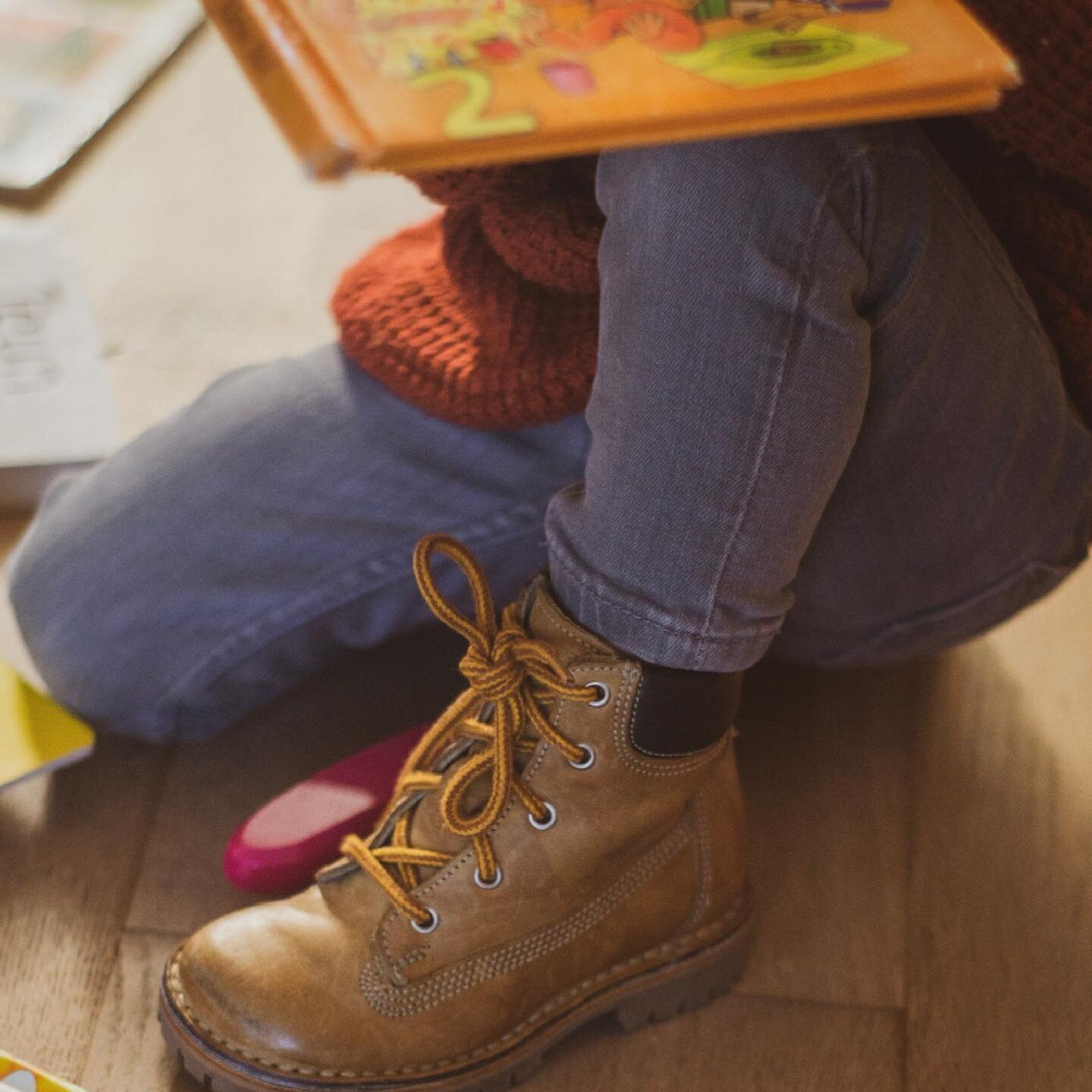 Our mission is to promote creativity and literacy. Art and literature provide opportuni- ties for self-expression, connection and exploration. 

Order your December box today! Link is in the bio. 

#bookbugs #subscriptionbox #crafts #books