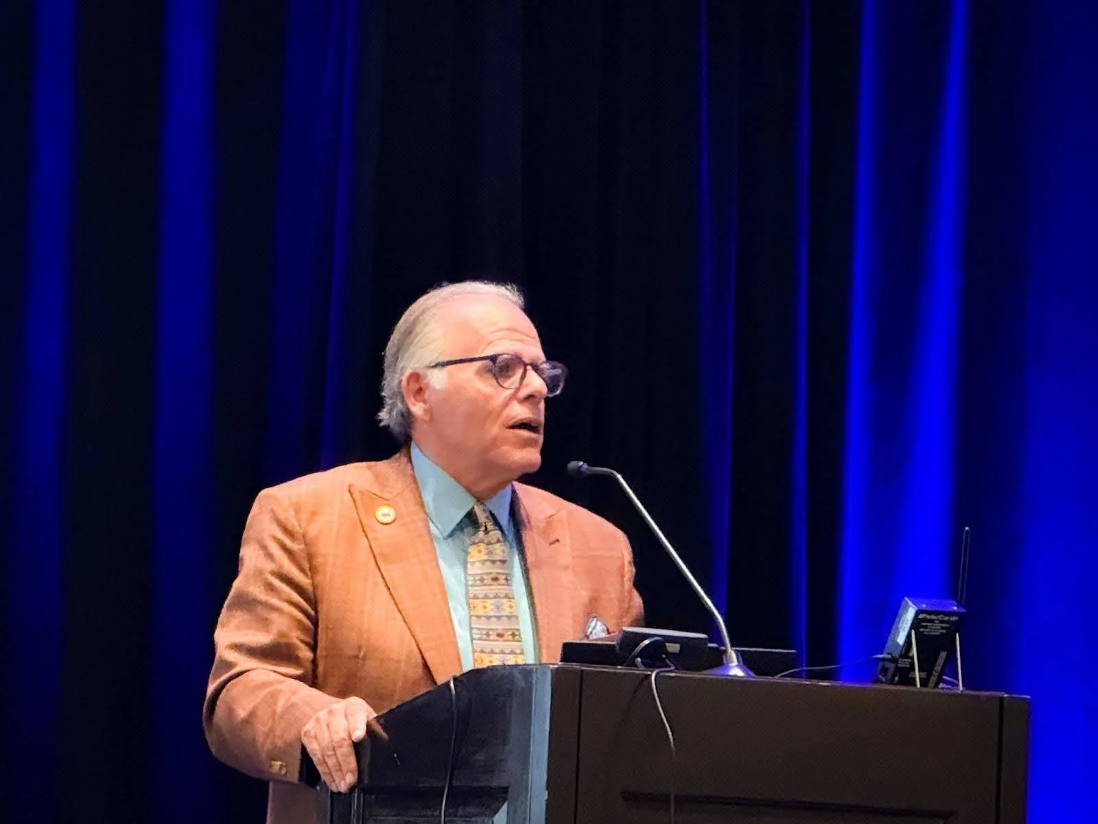 spero manson presenting.jpg