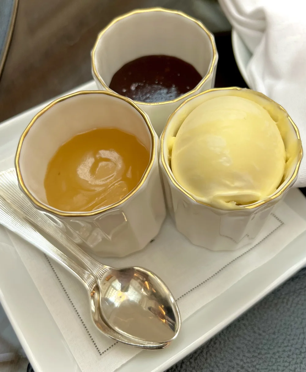 The Lanesborough Hotel: scone accoutrements
