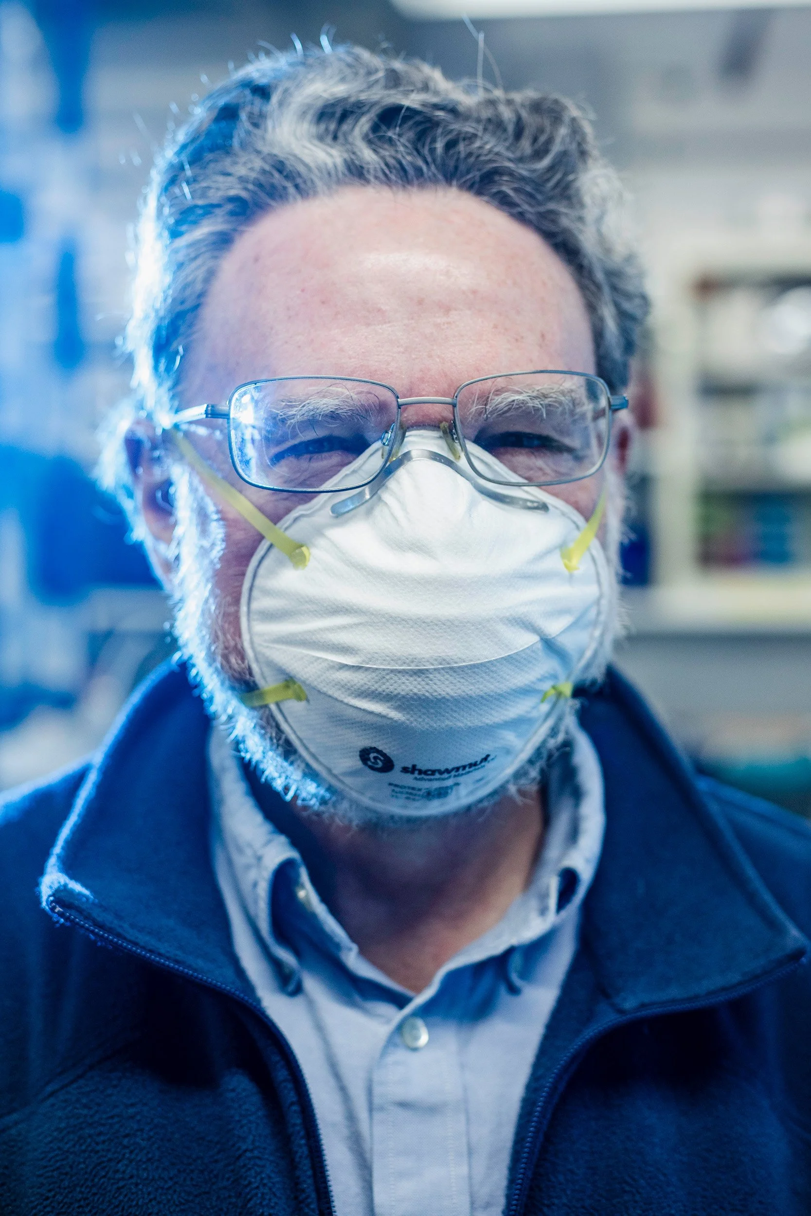(Photo by Daniel Hentz, © Woods Hole Oceanographic Institution)