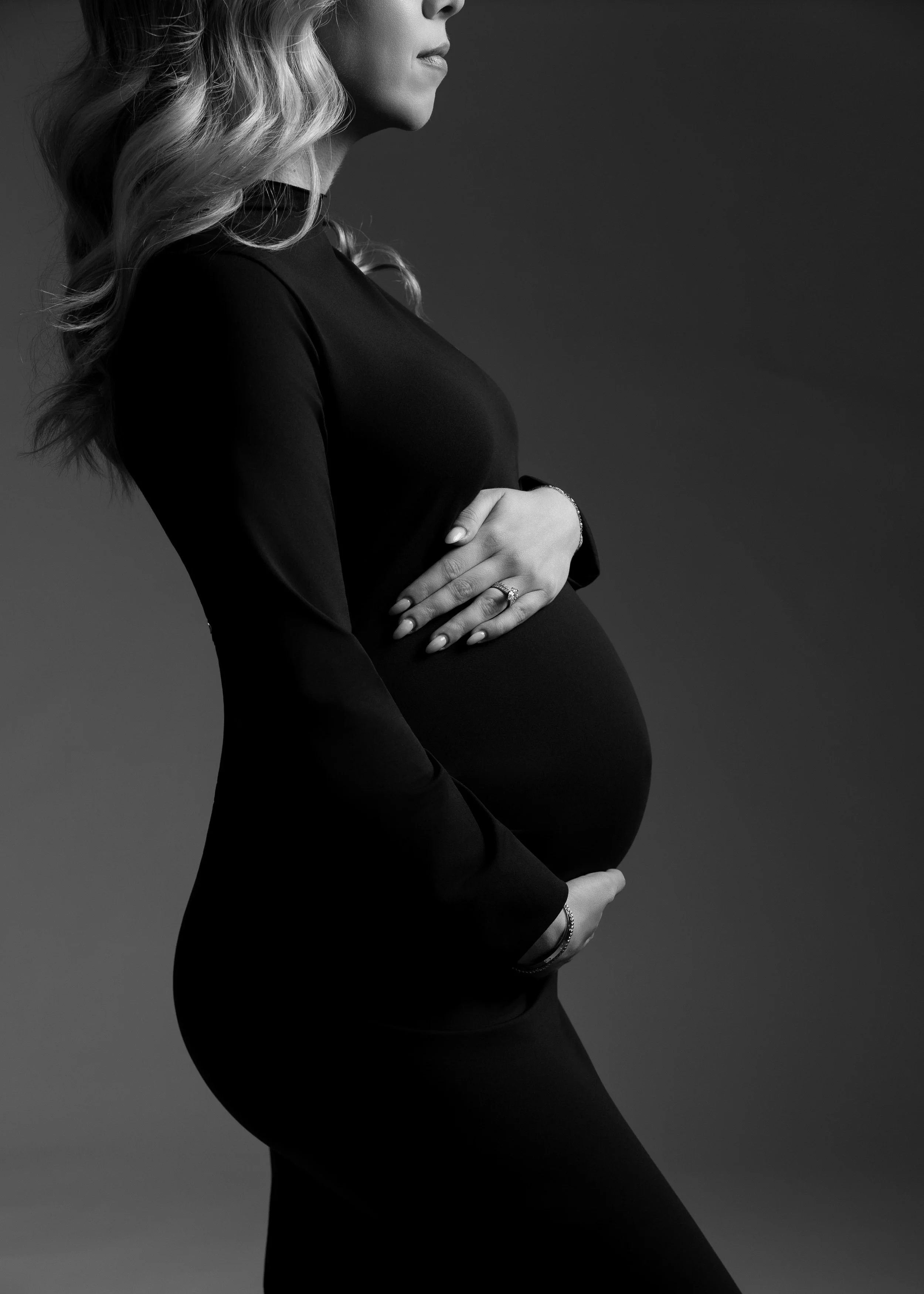 Caitlin_BW Copies_Maternity Photos_Jan 2026.jpg