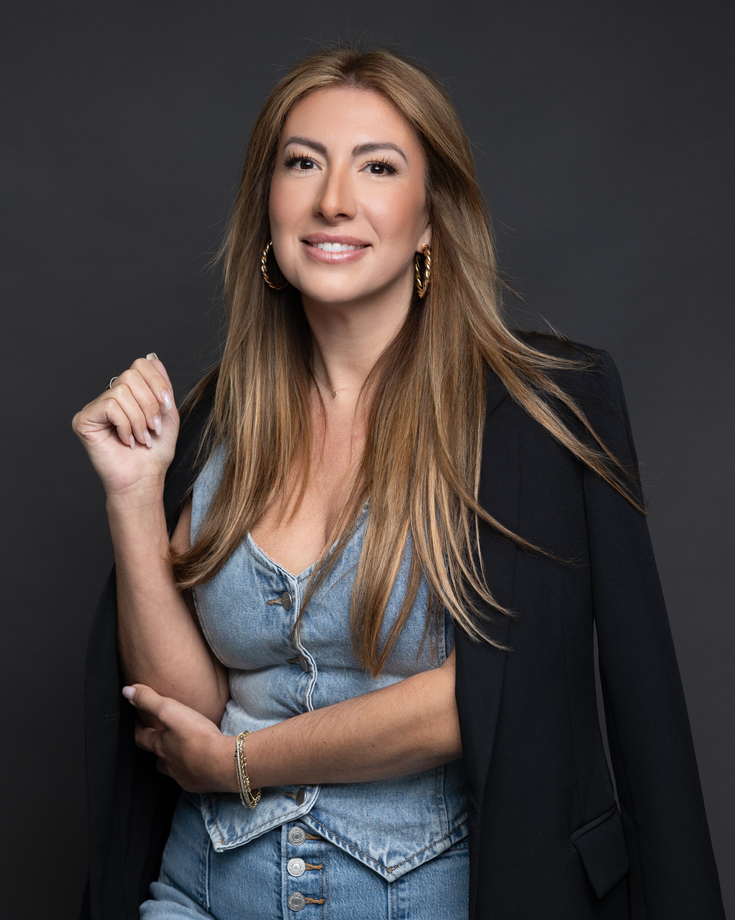 Lindsay Jacobi_Headshots-2.jpg