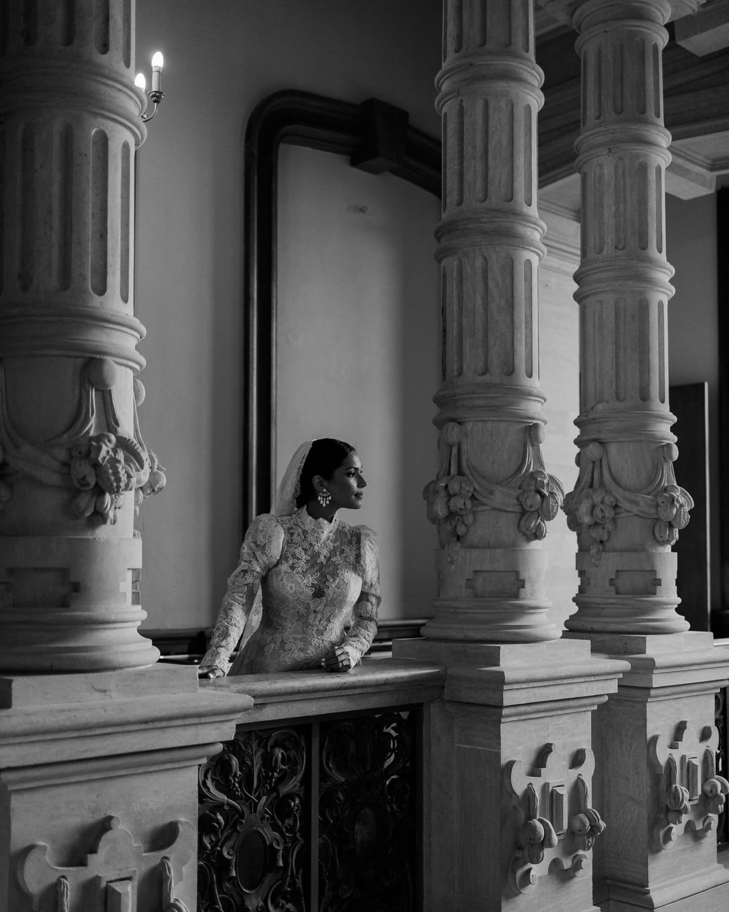 Lake Como or Lincolnshire? 

You couldn't tell the difference with these b&amp;w frames of Jessica and Daniel at the magnificent @harlaxton_manor 

It's hard to put into words the feeling you get as you walk from room to room at this impressive manor