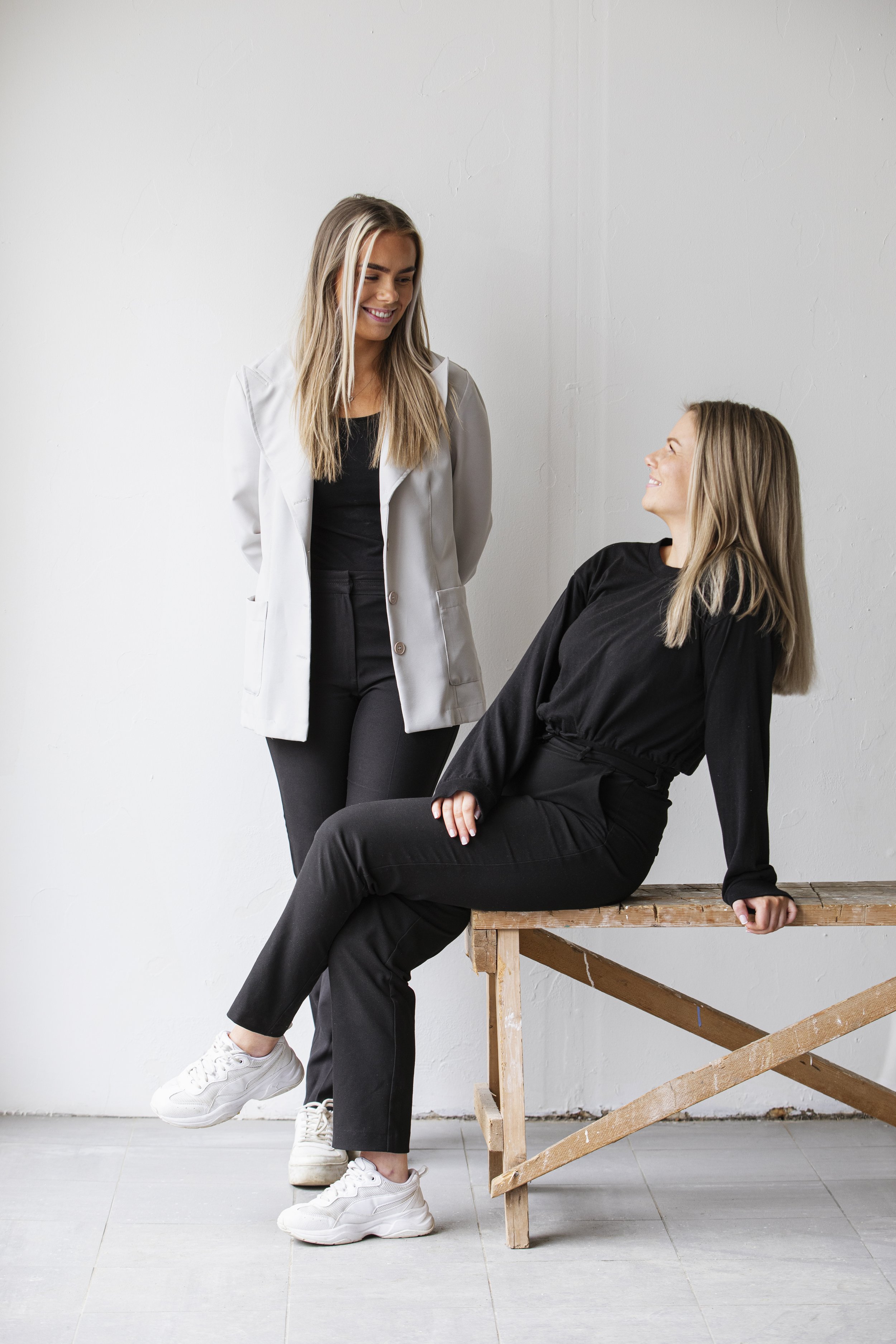 Økonimistudentene Elisabeth og Oda.