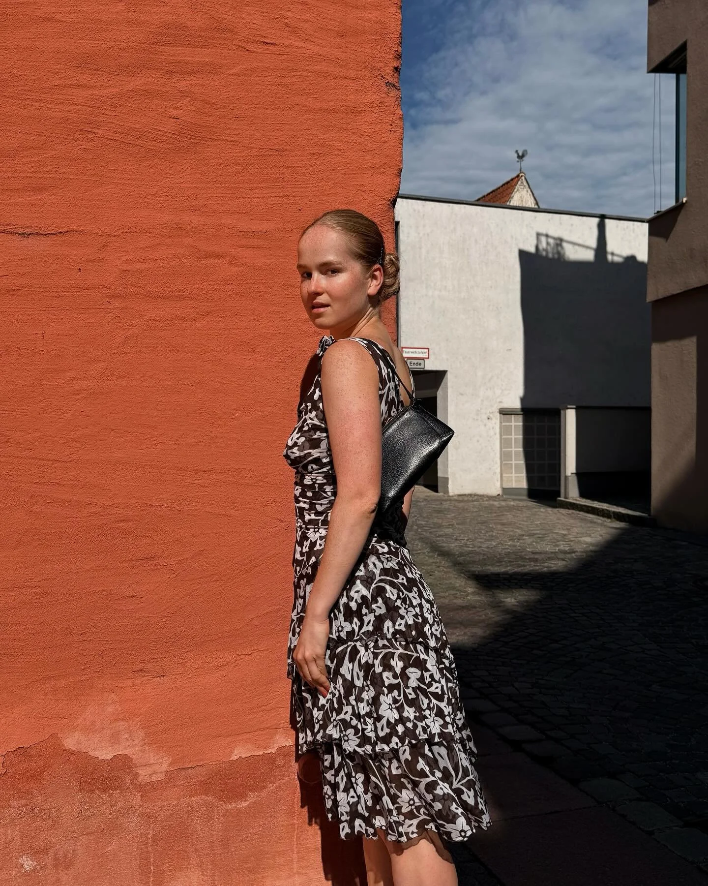 Moi in a cute little German town 🇩🇪🍨🏎️🏫💒🏨