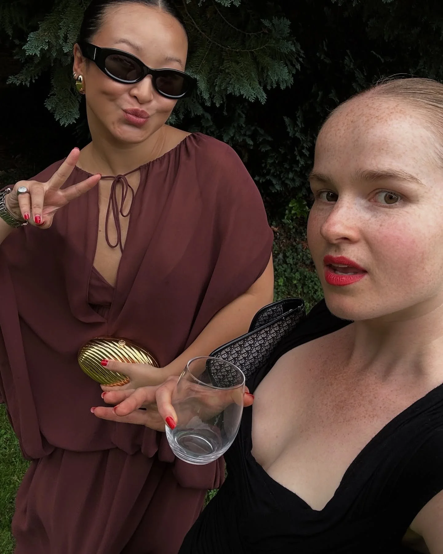 The wedding party in Champagne!!! 🫶🏻🍾🕊️🤍

Celebrating my favourite mega CHIiiiiiiC girl @xxpetitecheriexx &amp; @quentin_sps 🥂