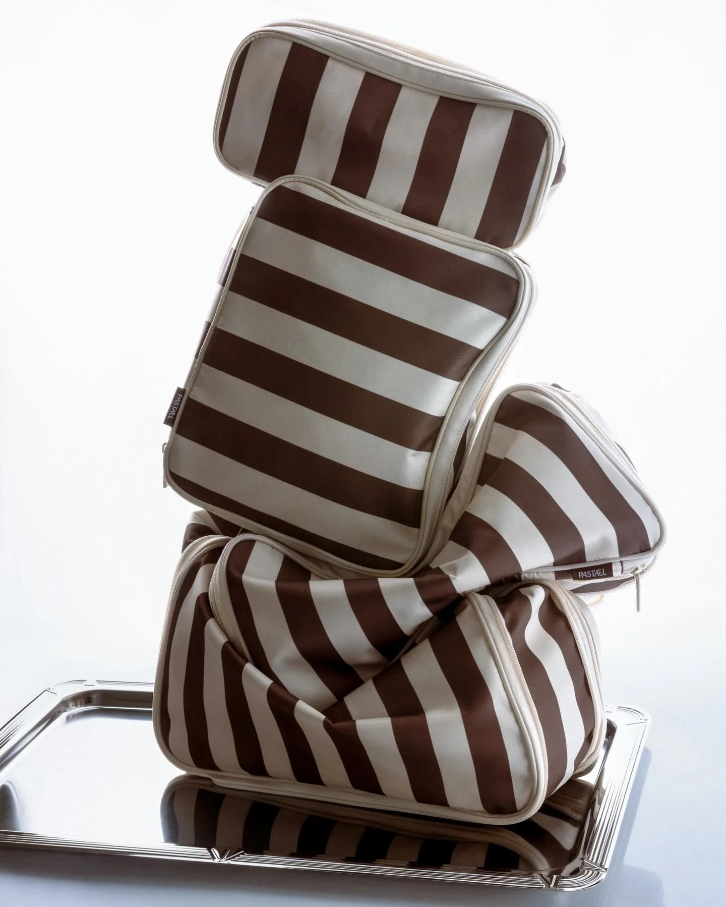 For @shoppastael @maddieborge 🧳☕️🤎