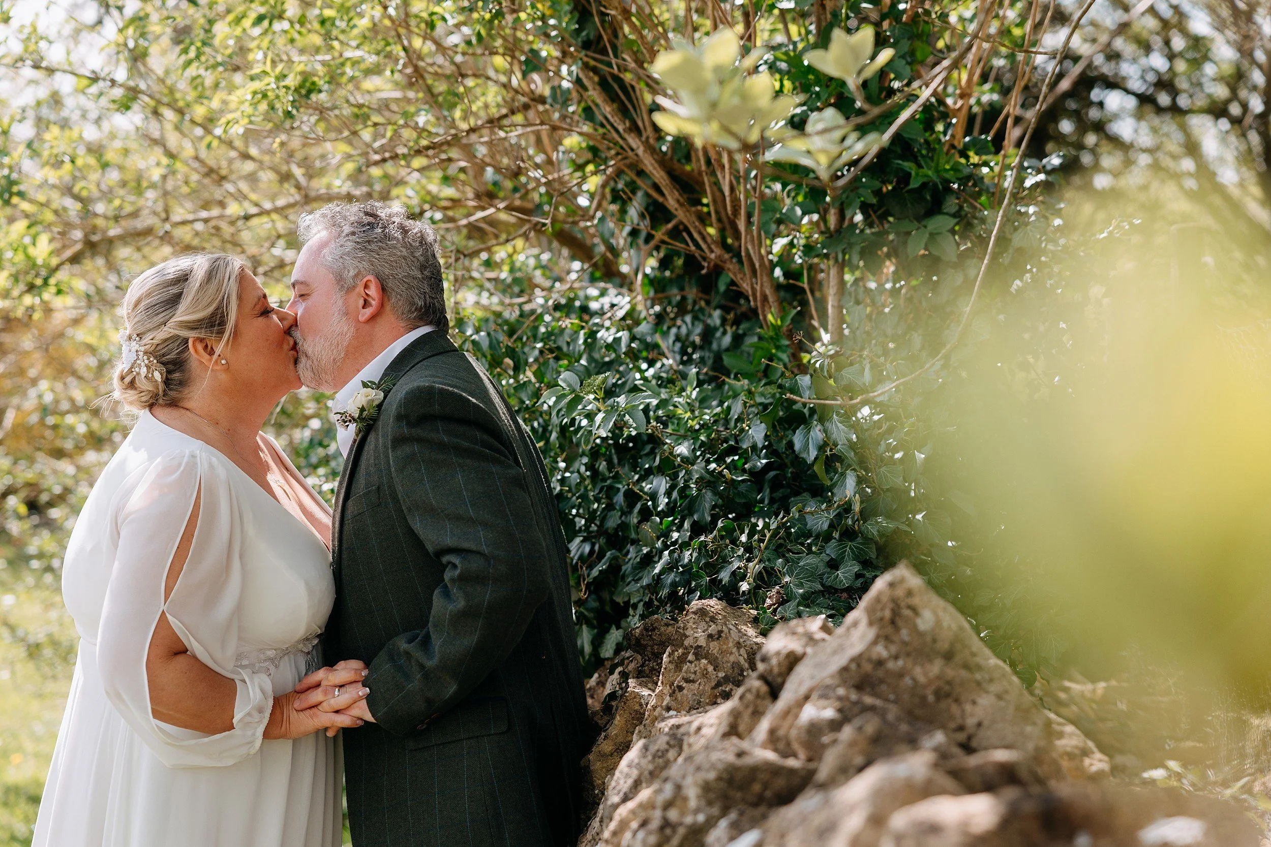 Witney Wedding Photography The Bird in Hand (16).jpg