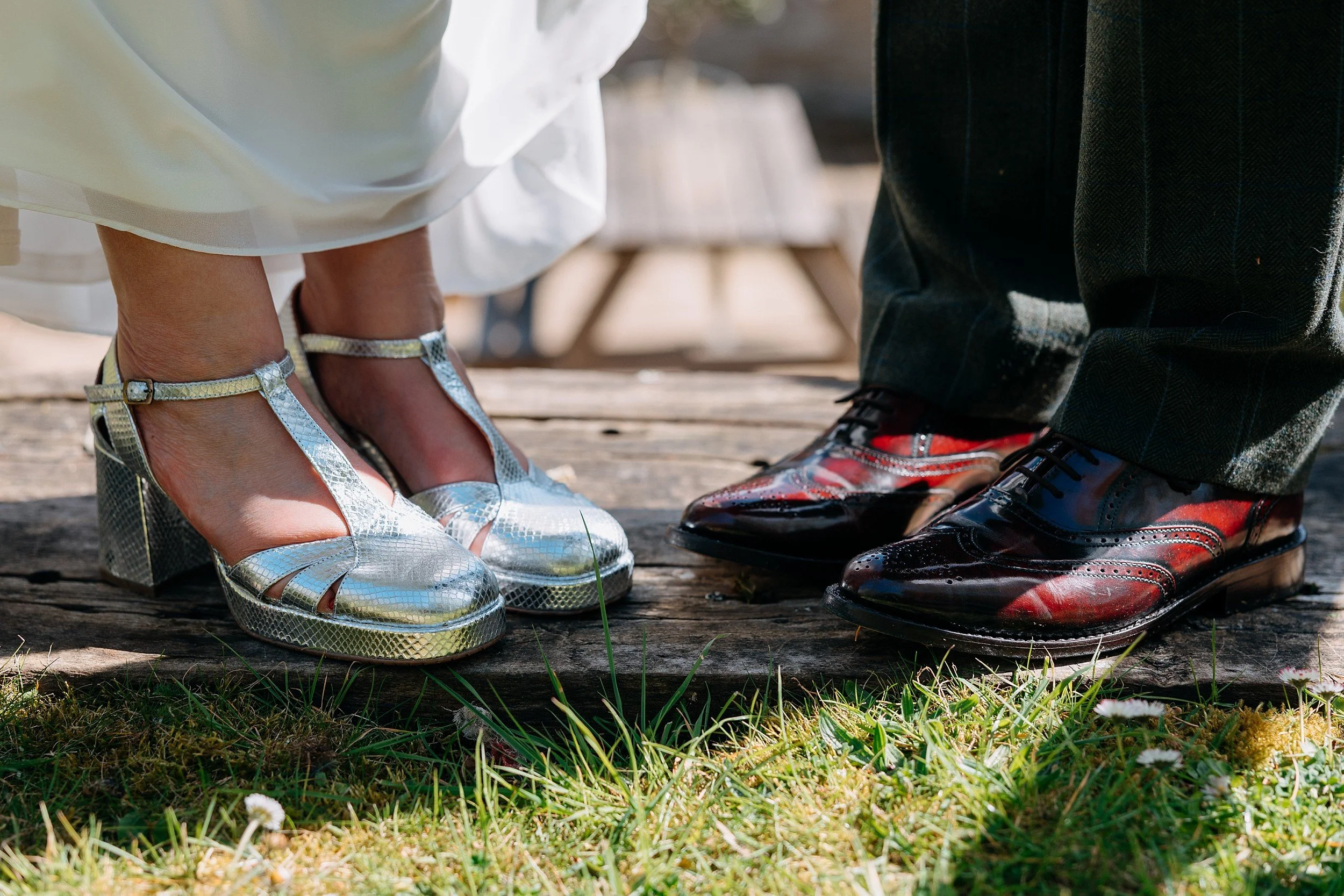 Witney Wedding Photography The Bird in Hand (18).jpg