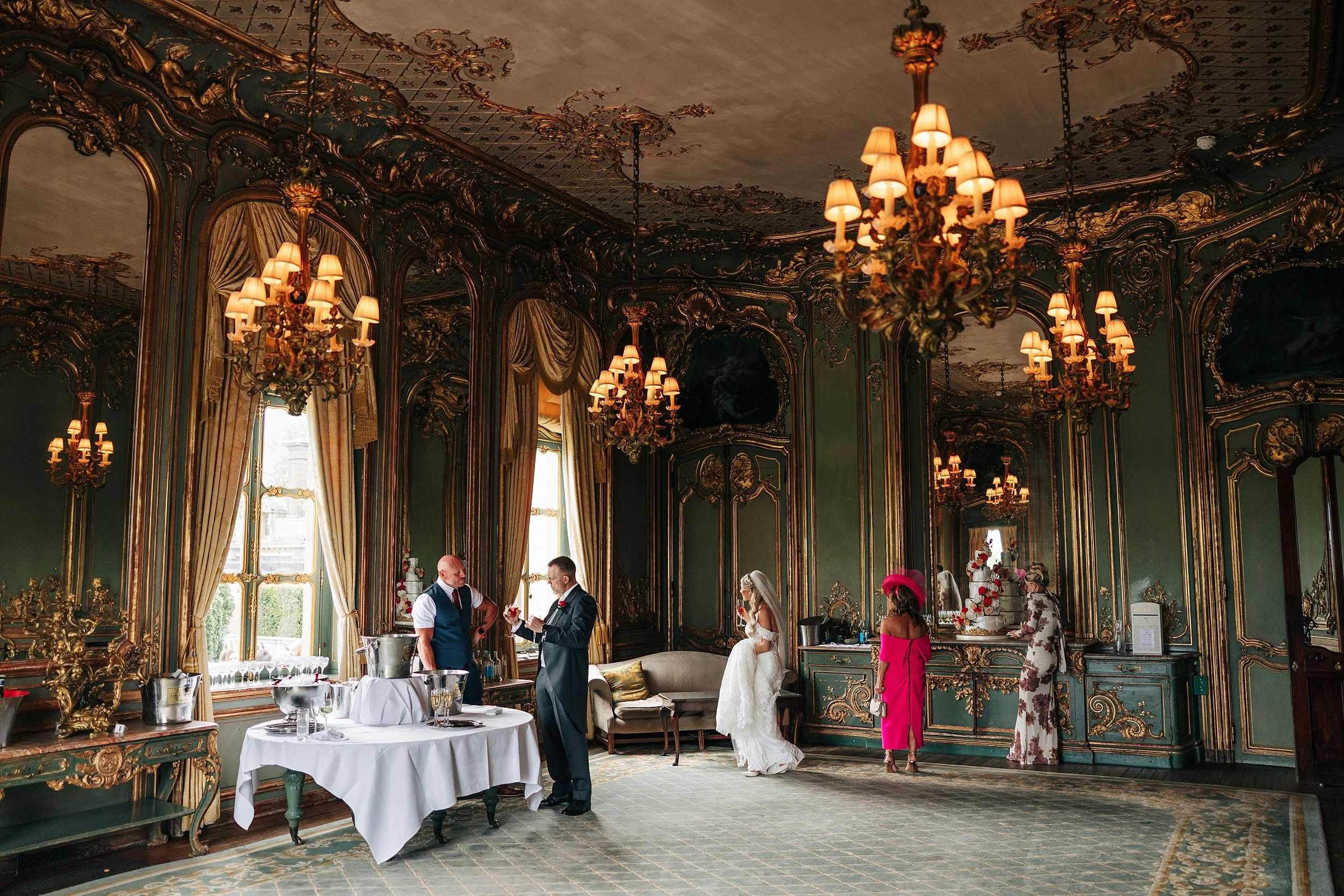 Cliveden House Wedding Photography L and G (22).jpg