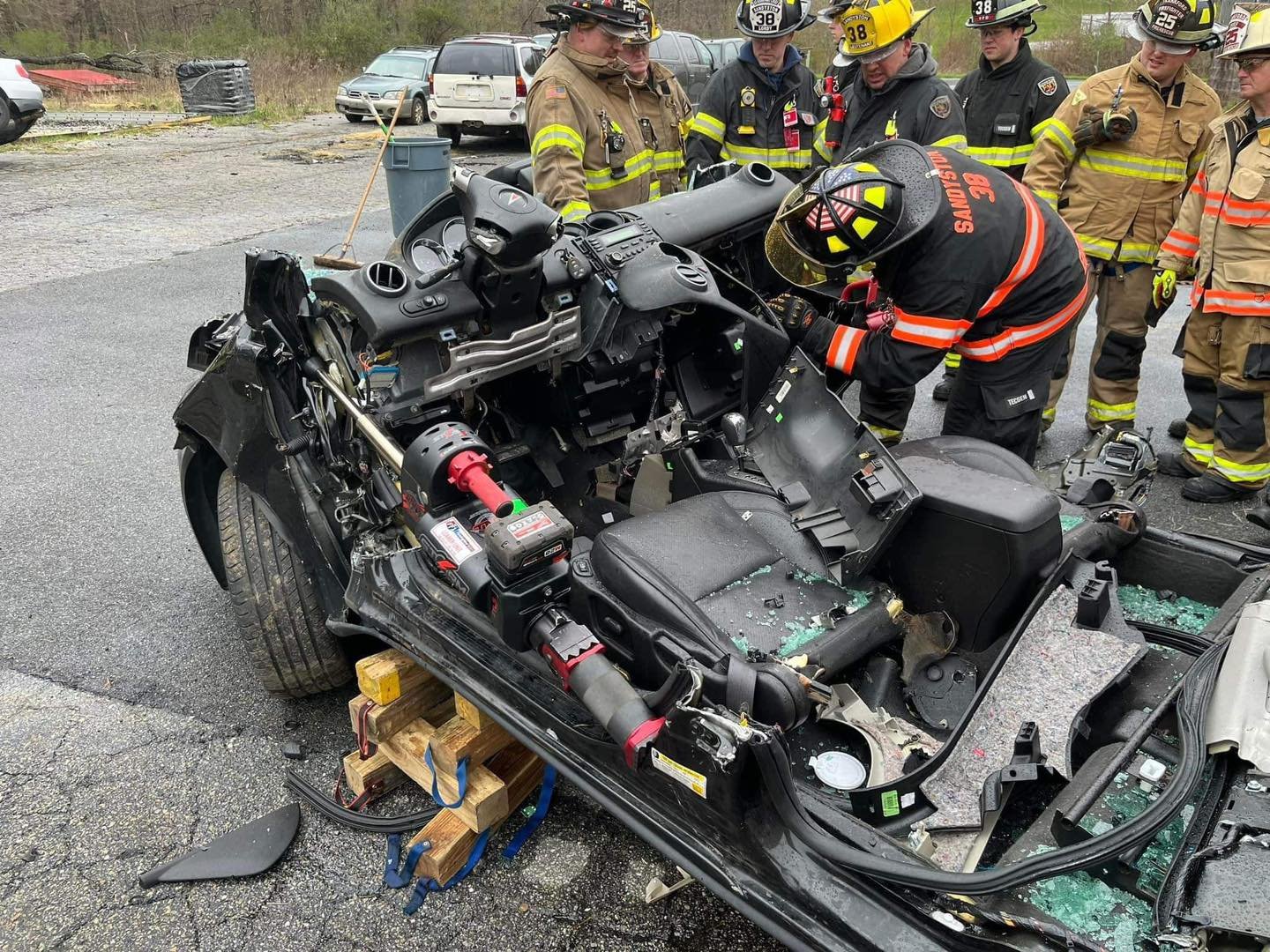 Extrication weekend at Sussex County Fire Academy was an absolute blast! Students used our TNT Rescue Systems, Inc. tools and trained on the most up to date and innovative extrication techniques!! FF1 is always proud to sponsor great training opportu