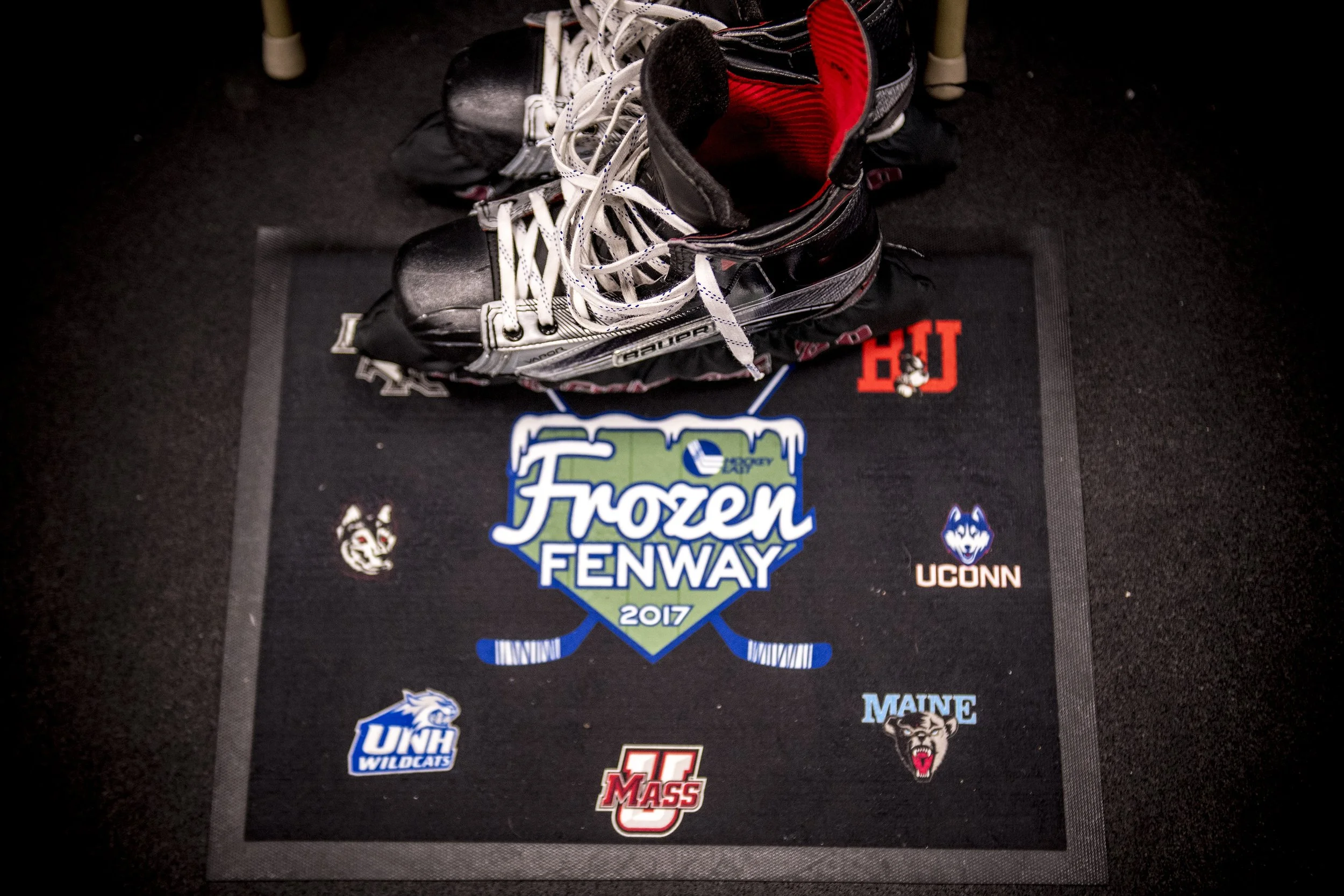 20170108_BW_FrozenFenway_BU_UMass_02.JPG