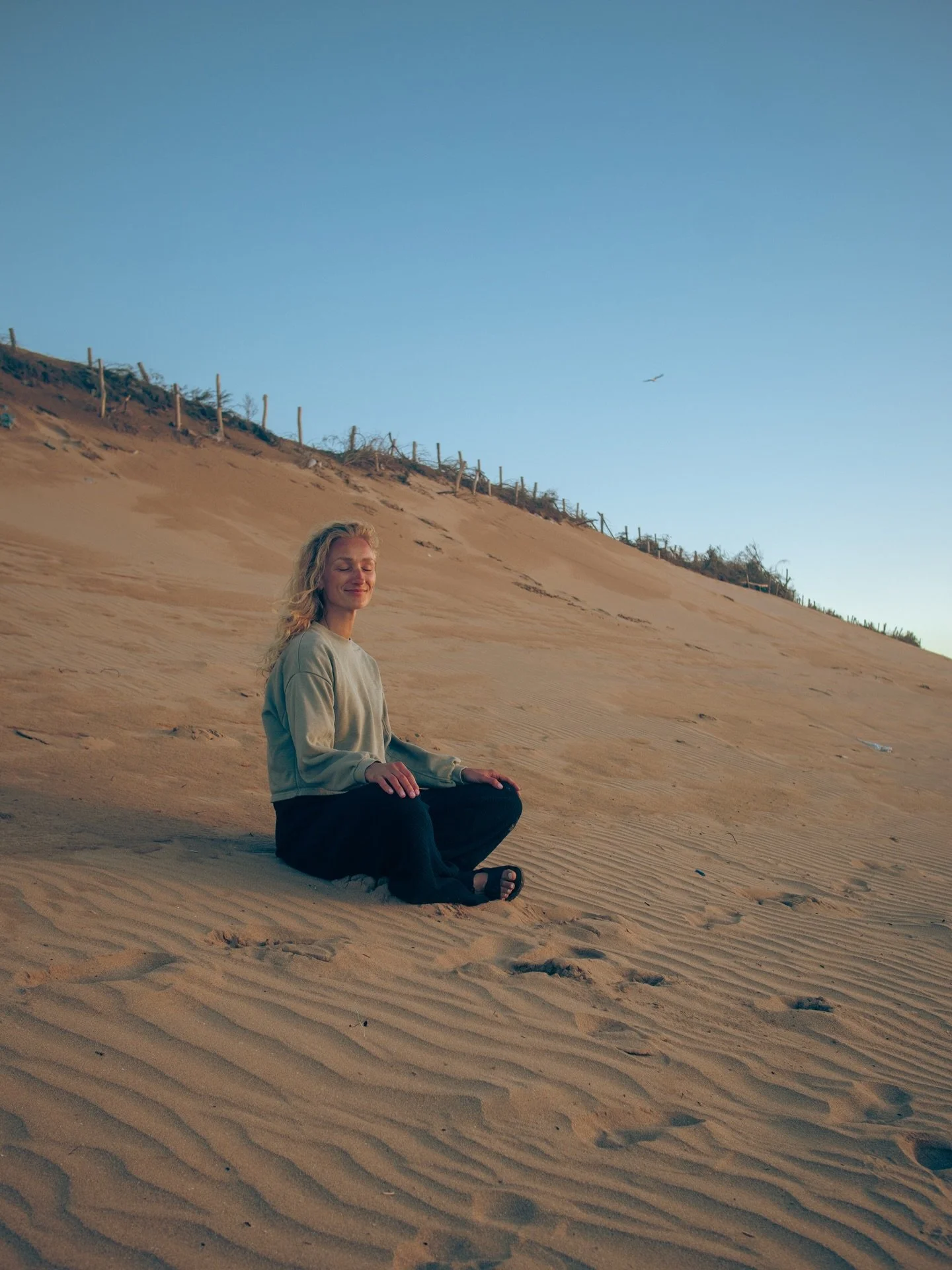 What if you could achieve MORE by slowing down?

I used to believe that being exhausted was the only way to prove I was working hard 👩🏼&zwj;💻

What I learned the hard way is that those beliefs are the biggest drain on our energy 🪫

The hustle cul