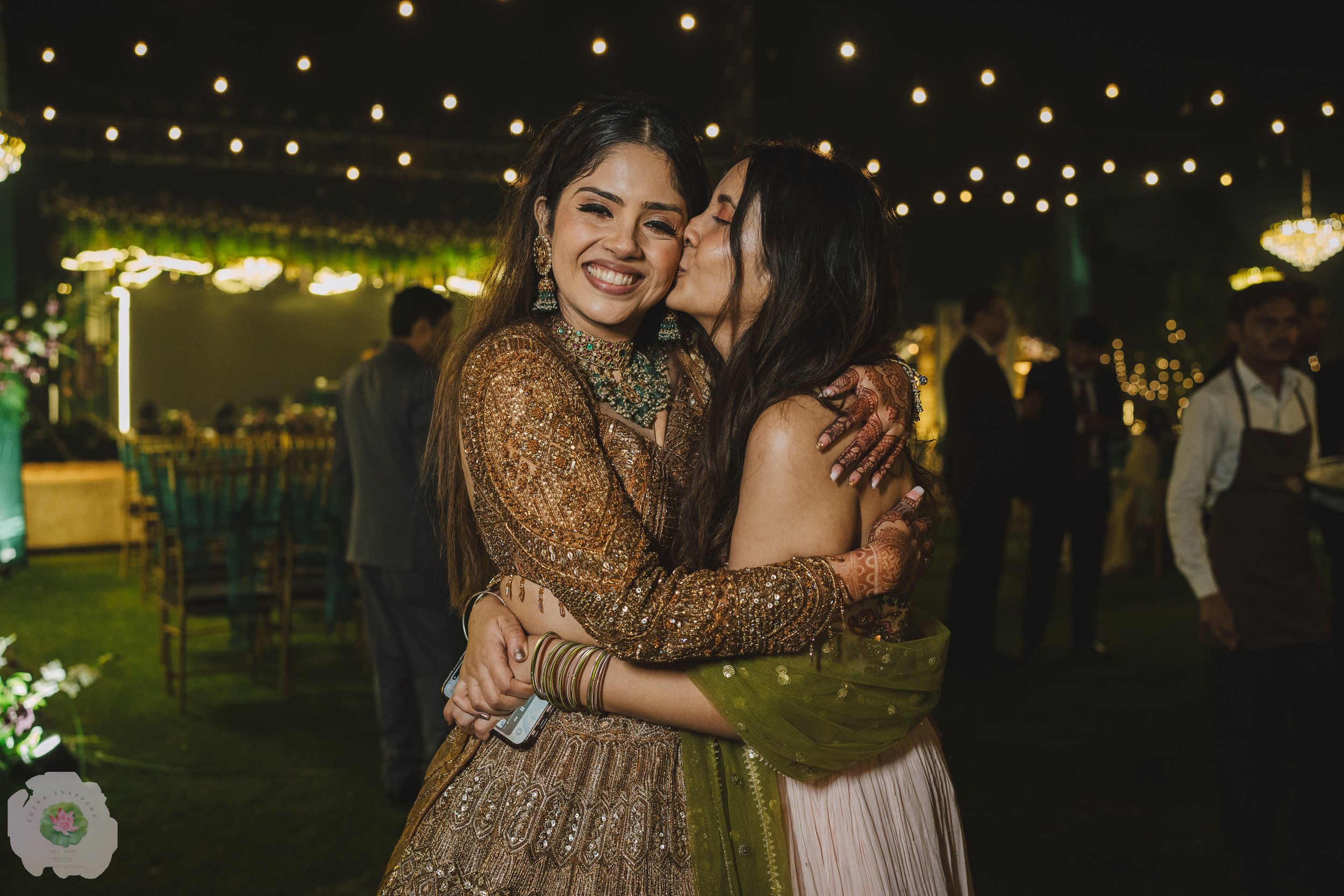 Celebrating Love with Family: Sutra Snapperz Captures Your Moments
