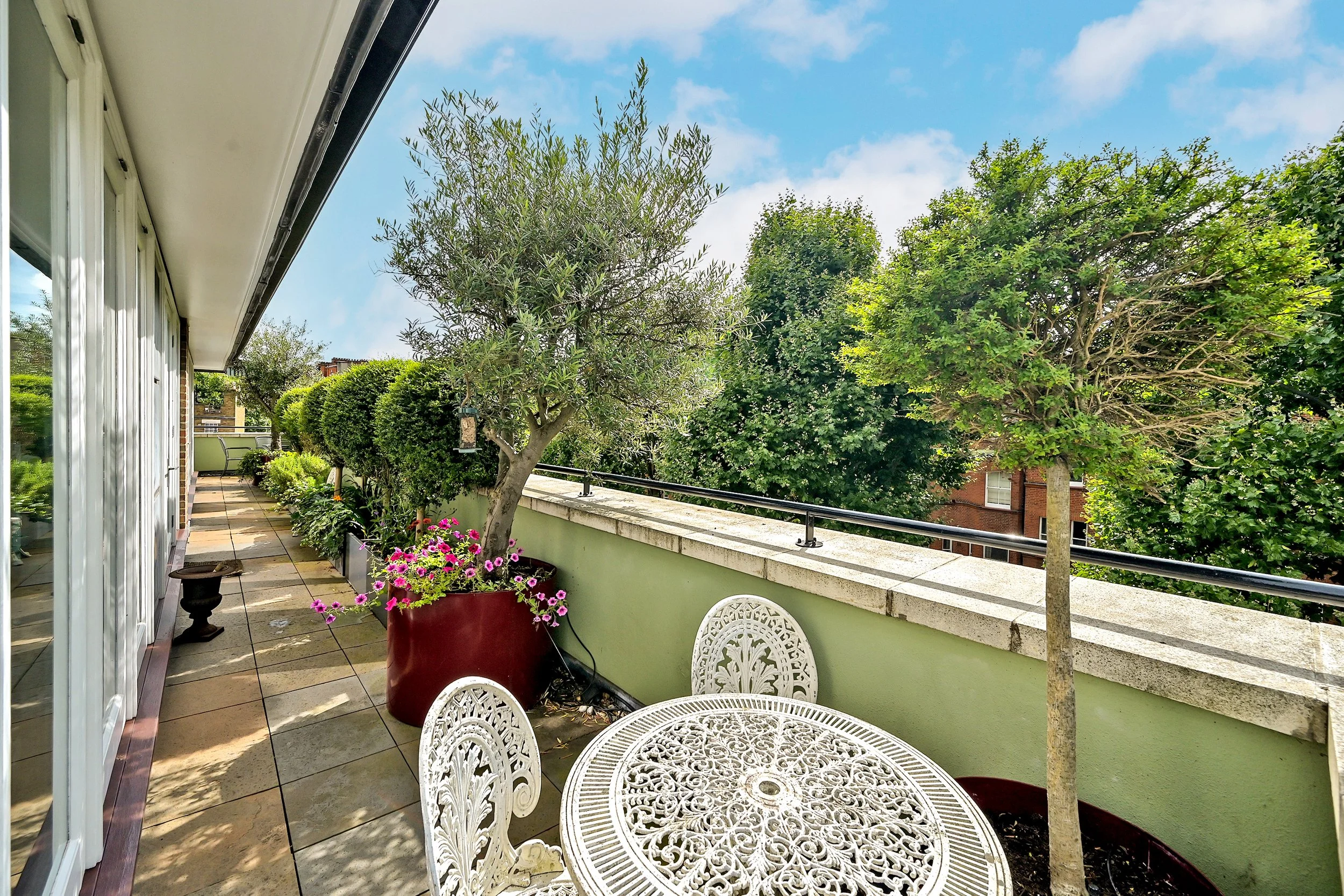 S&P_KB lets Penthouse, 12a Belgravia Mansions (21).JPG