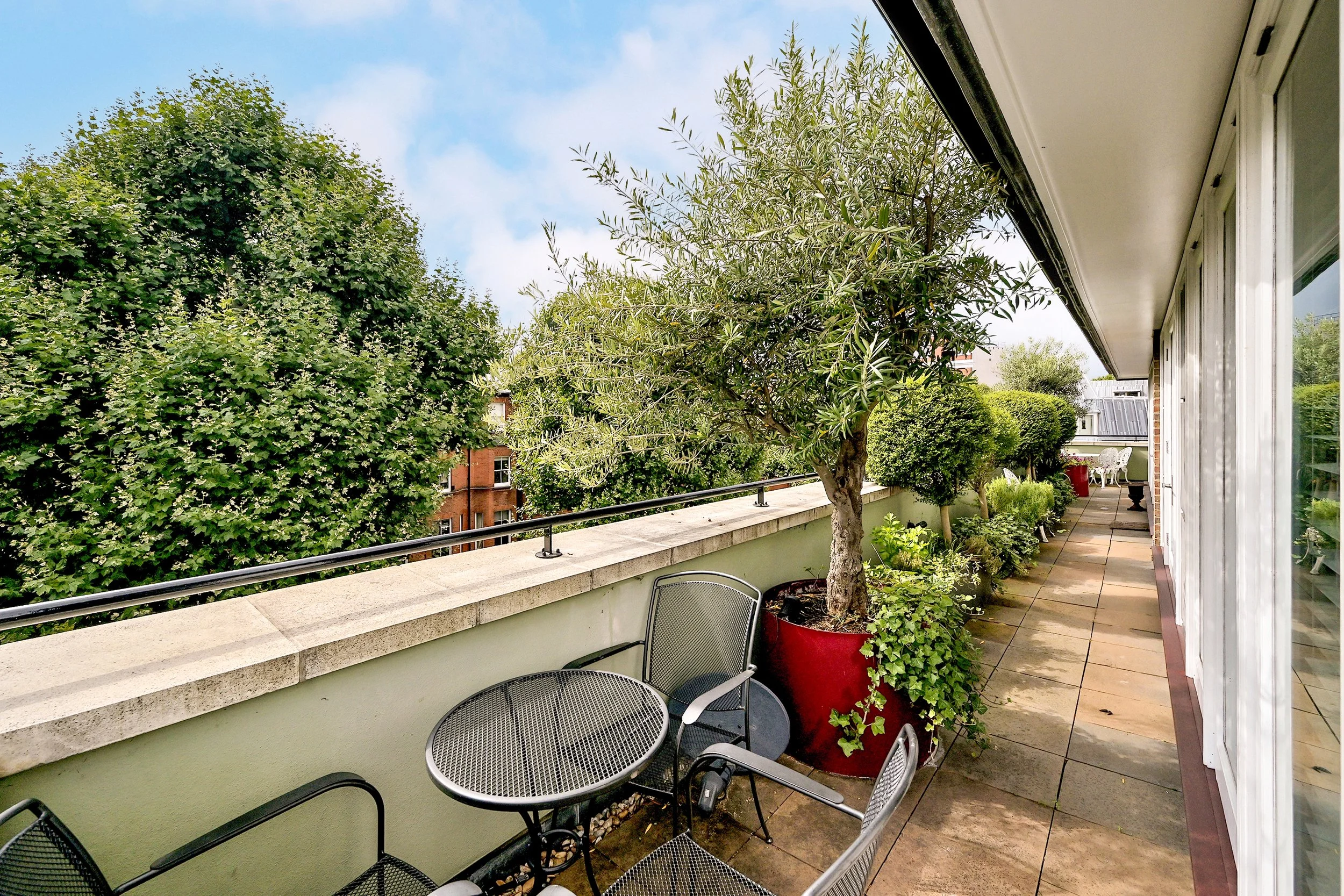 S&P_KB lets Penthouse, 12a Belgravia Mansions (23).JPG