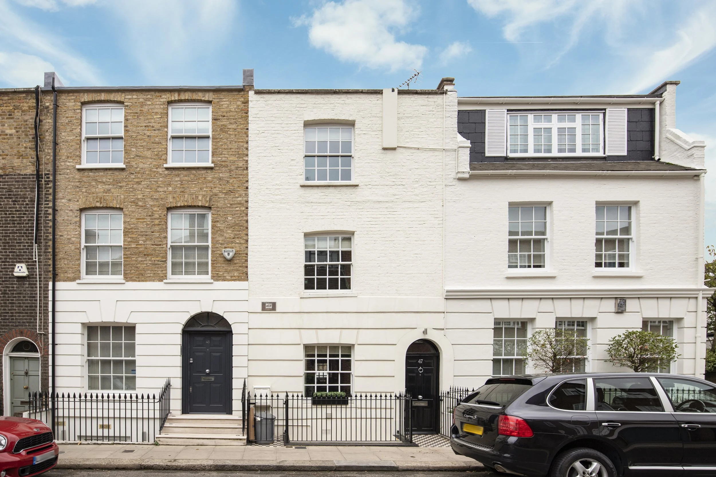 Elystan Place 47 - ext.jpg